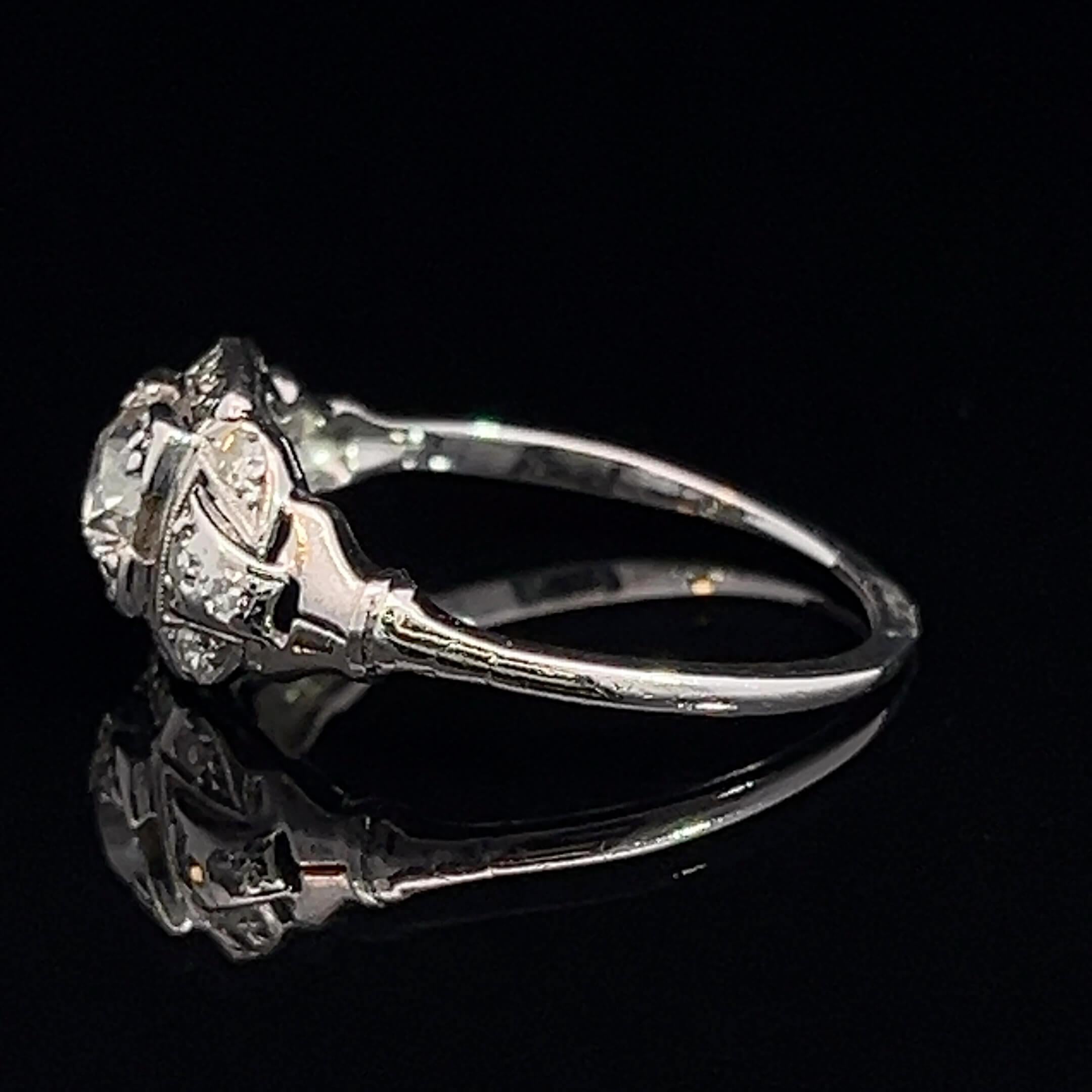 Art Deco Platinum, Diamond Ring Circa 19030s For Sale 2