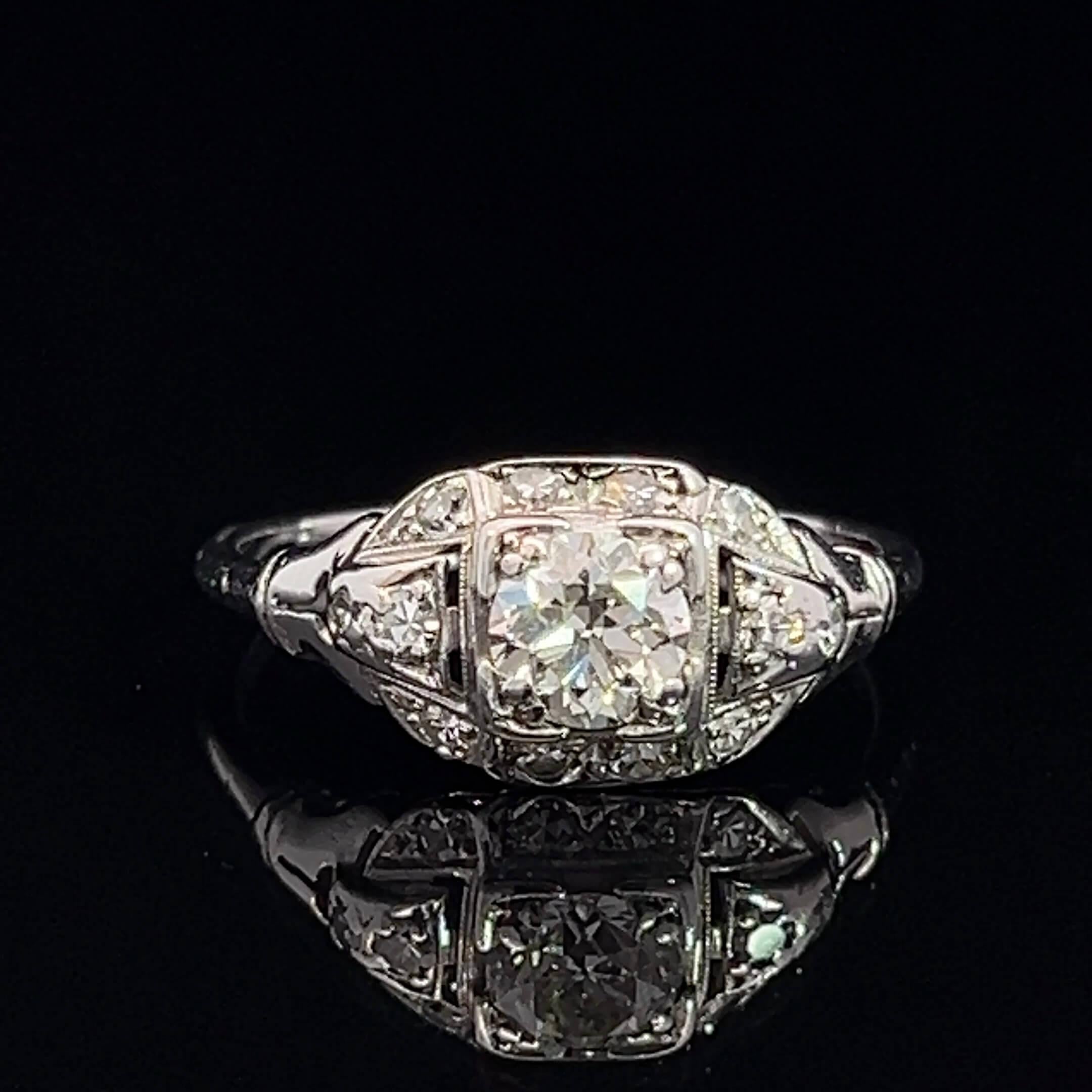 Art Deco Platinum, Diamond Ring Circa 19030s For Sale 3
