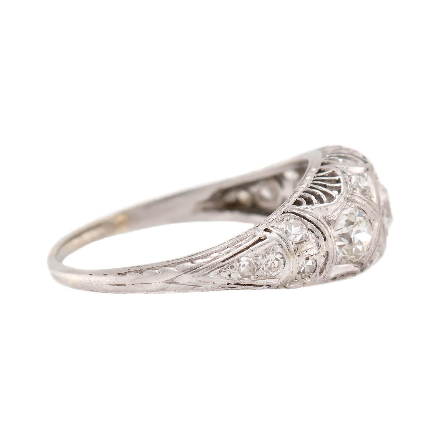 Anillo Art Déco de Platino y Diamantes Art Decó en venta