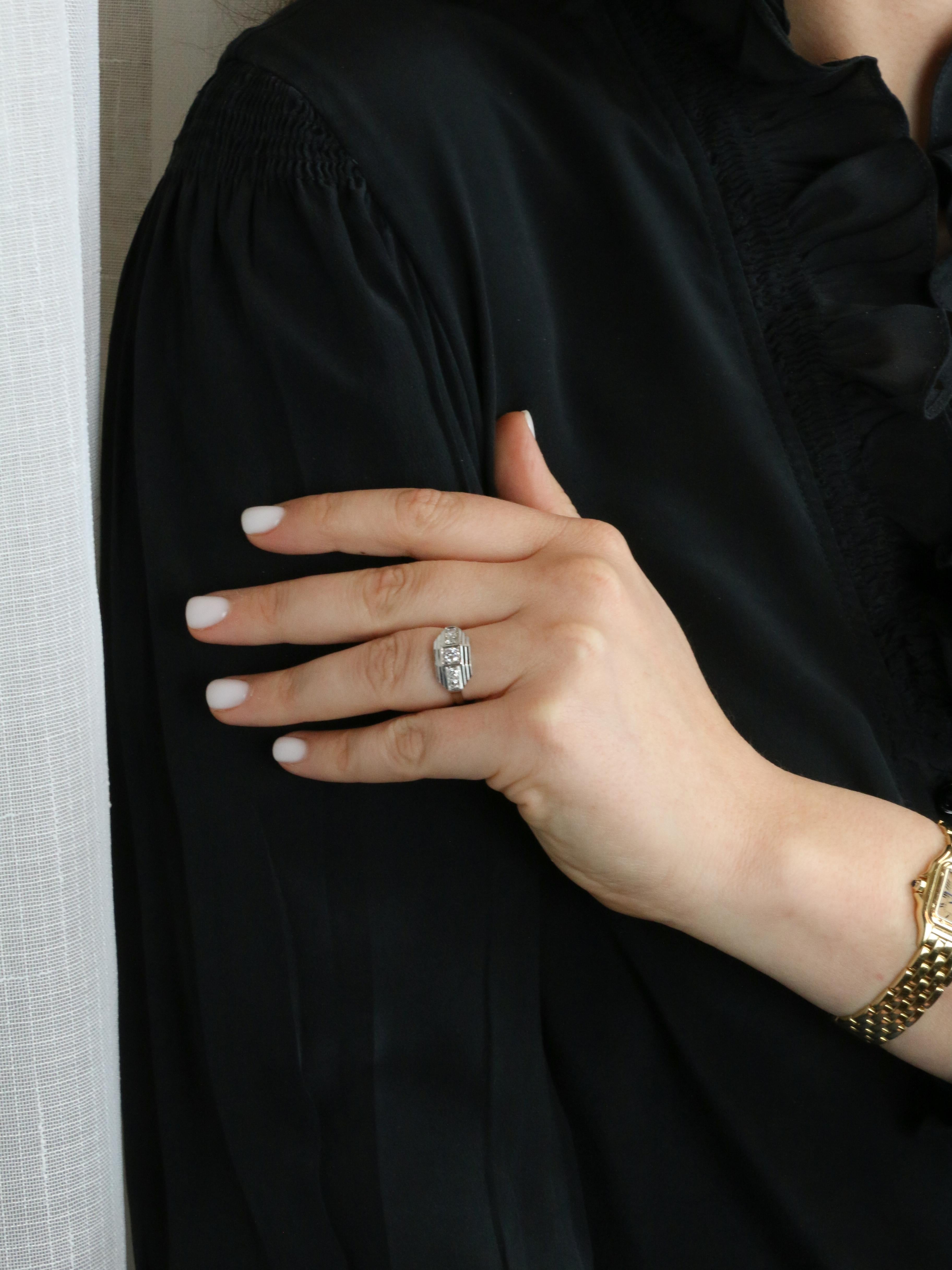 Anello Art Deco con diamante in platino in vendita 3