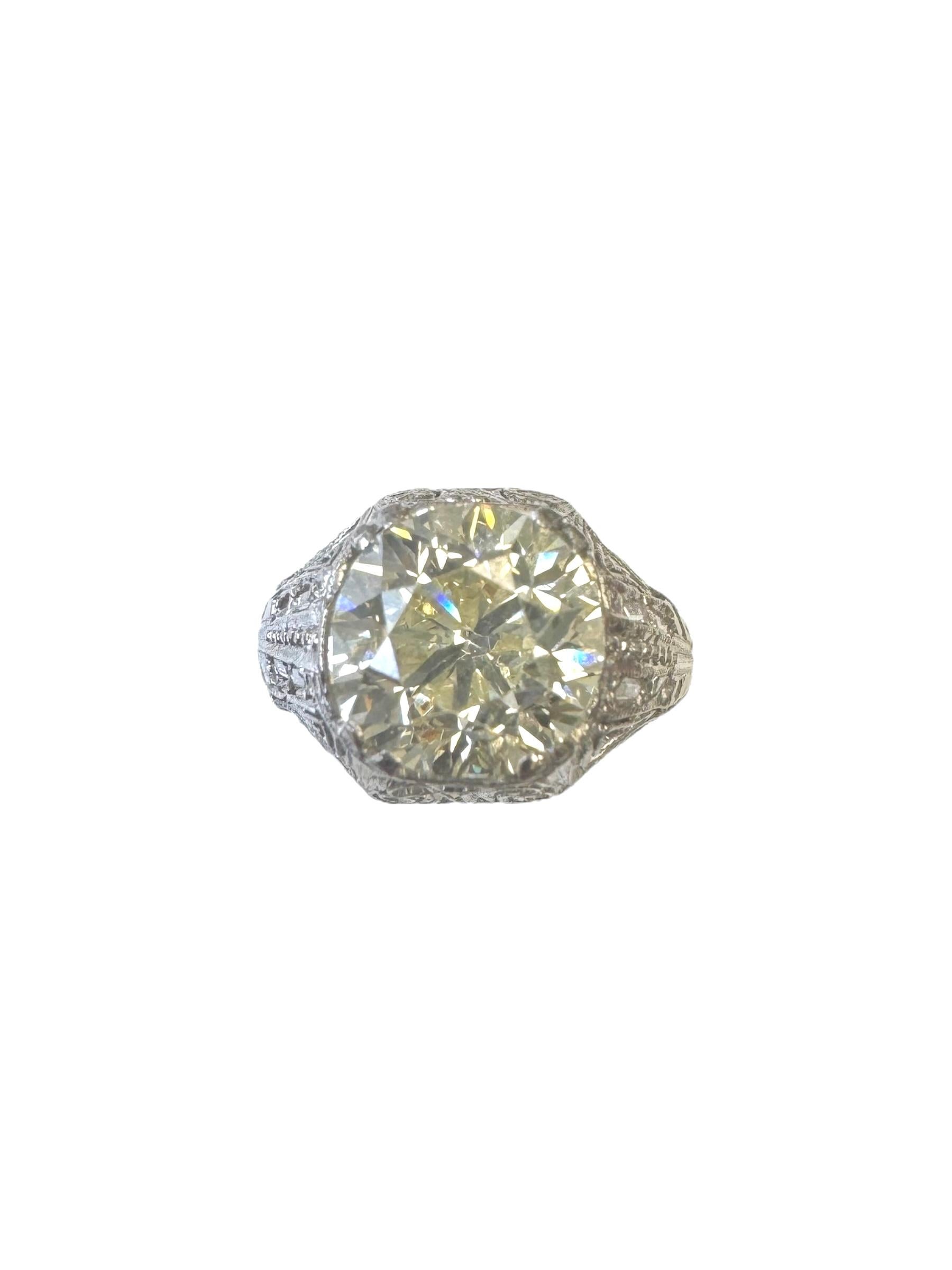 Anillo de diamantes Art Déco en platino con centro y baguettes de 3,02 quilates talla mina antigua en venta 2