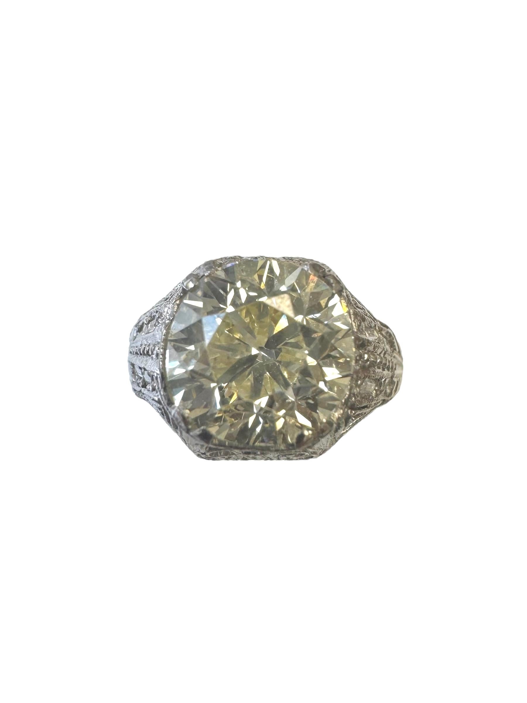 Anillo de diamantes Art Déco en platino con centro y baguettes de 3,02 quilates talla mina antigua en venta 4