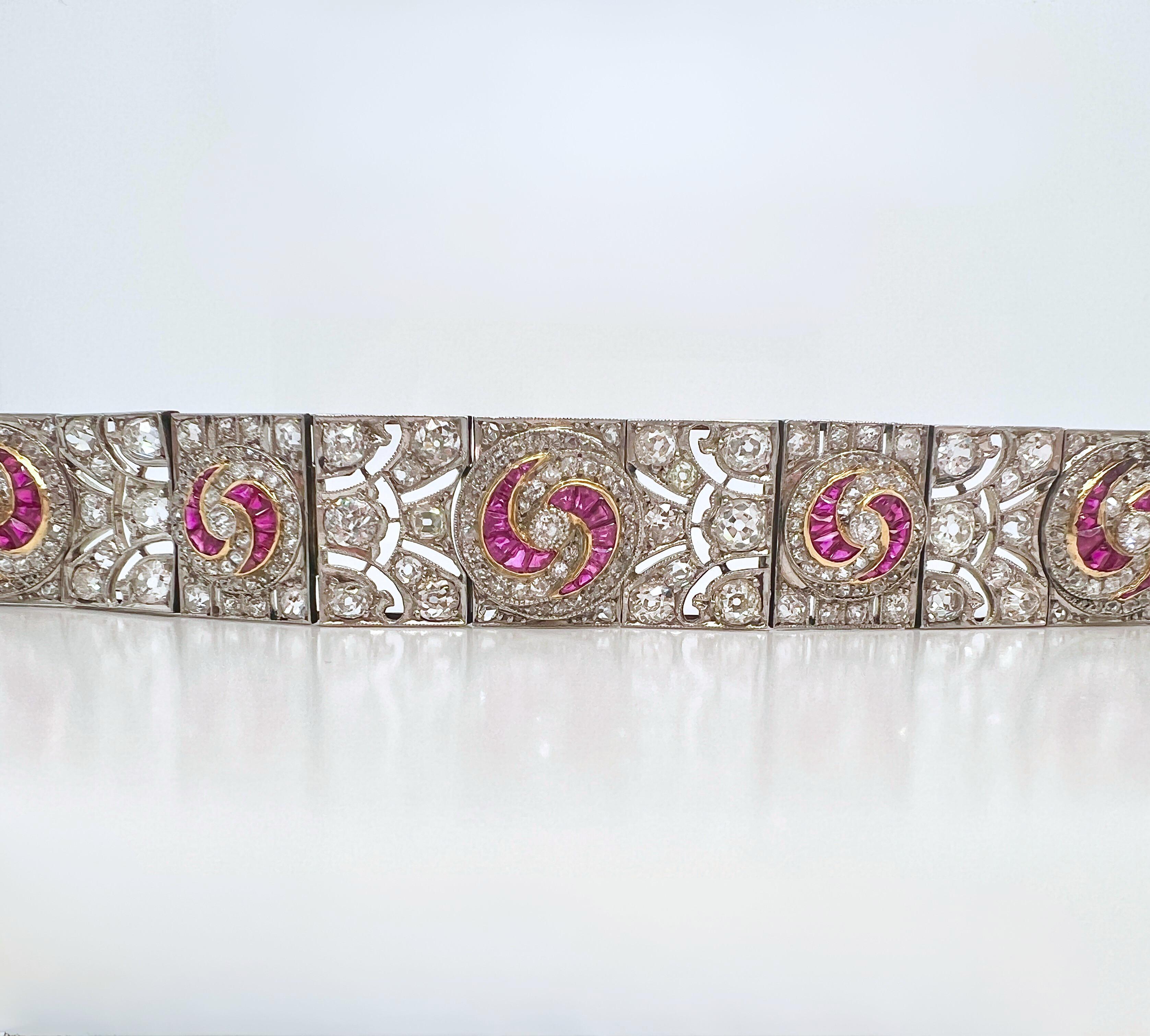 Taille ronde Bracelet Art Déco en platine avec diamant et rubis Manchette en vente