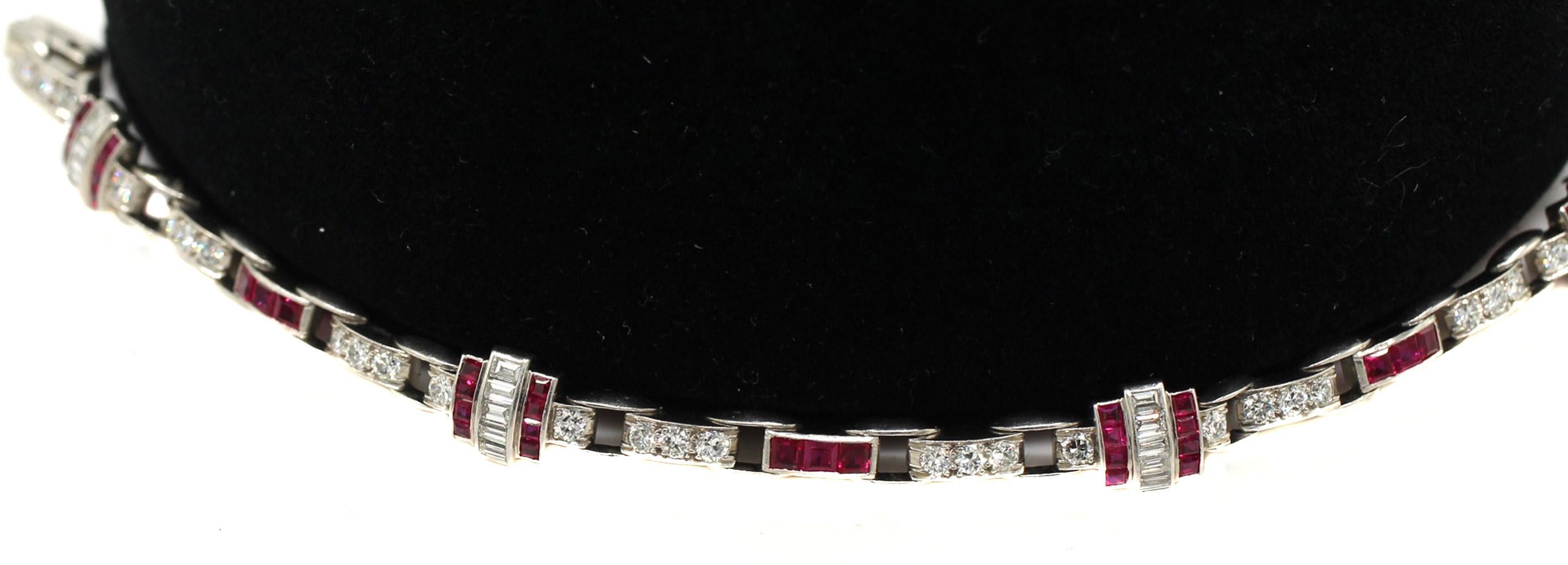 Pulsera Art Déco Platino Diamante Rubí en Excelente estado para la venta en New York, NY