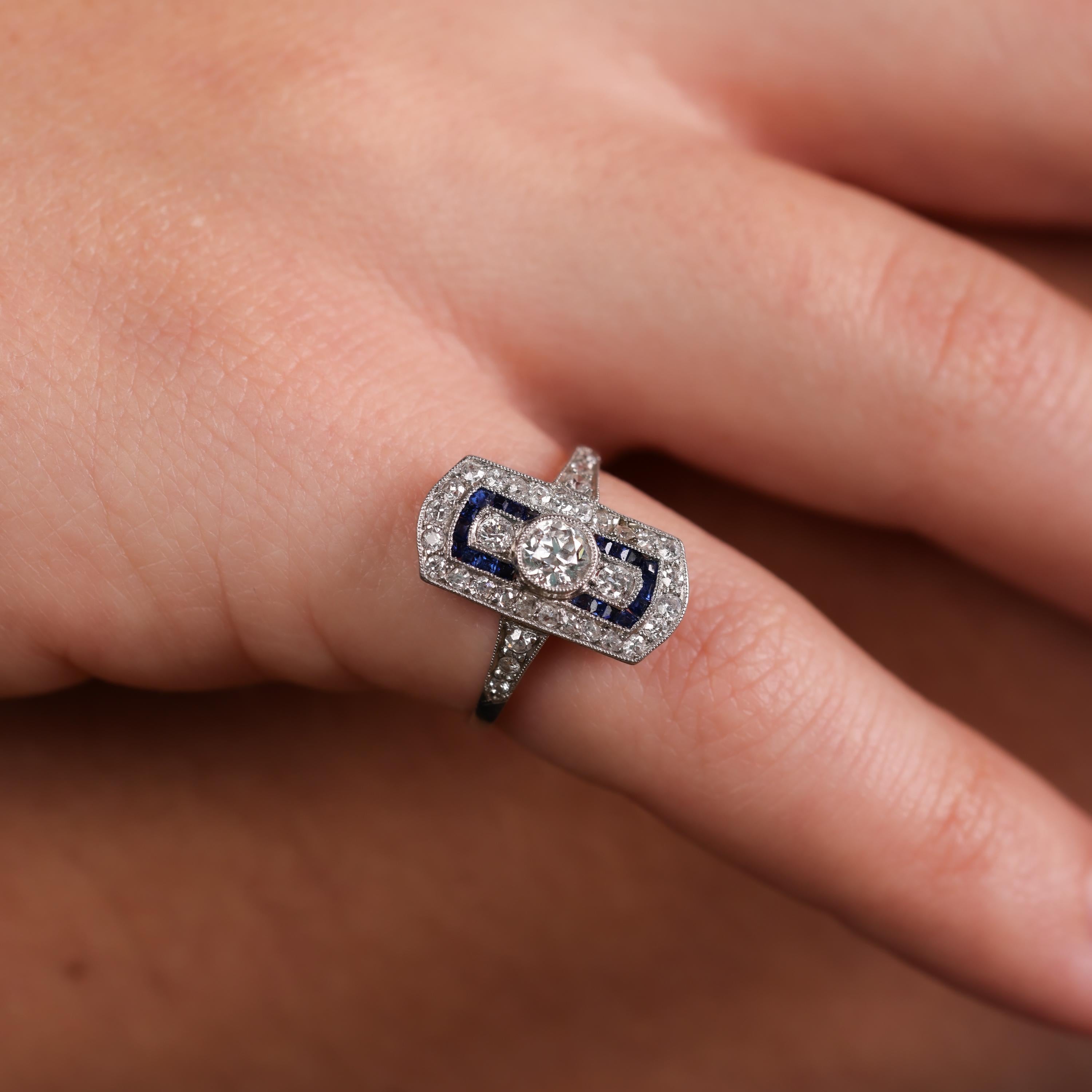 Art Deco platinum diamond sapphire ring In Excellent Condition In Beverly Hills, CA