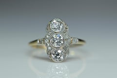 Art Deco Platinum Diamond Three-Stone Diamonds Ring