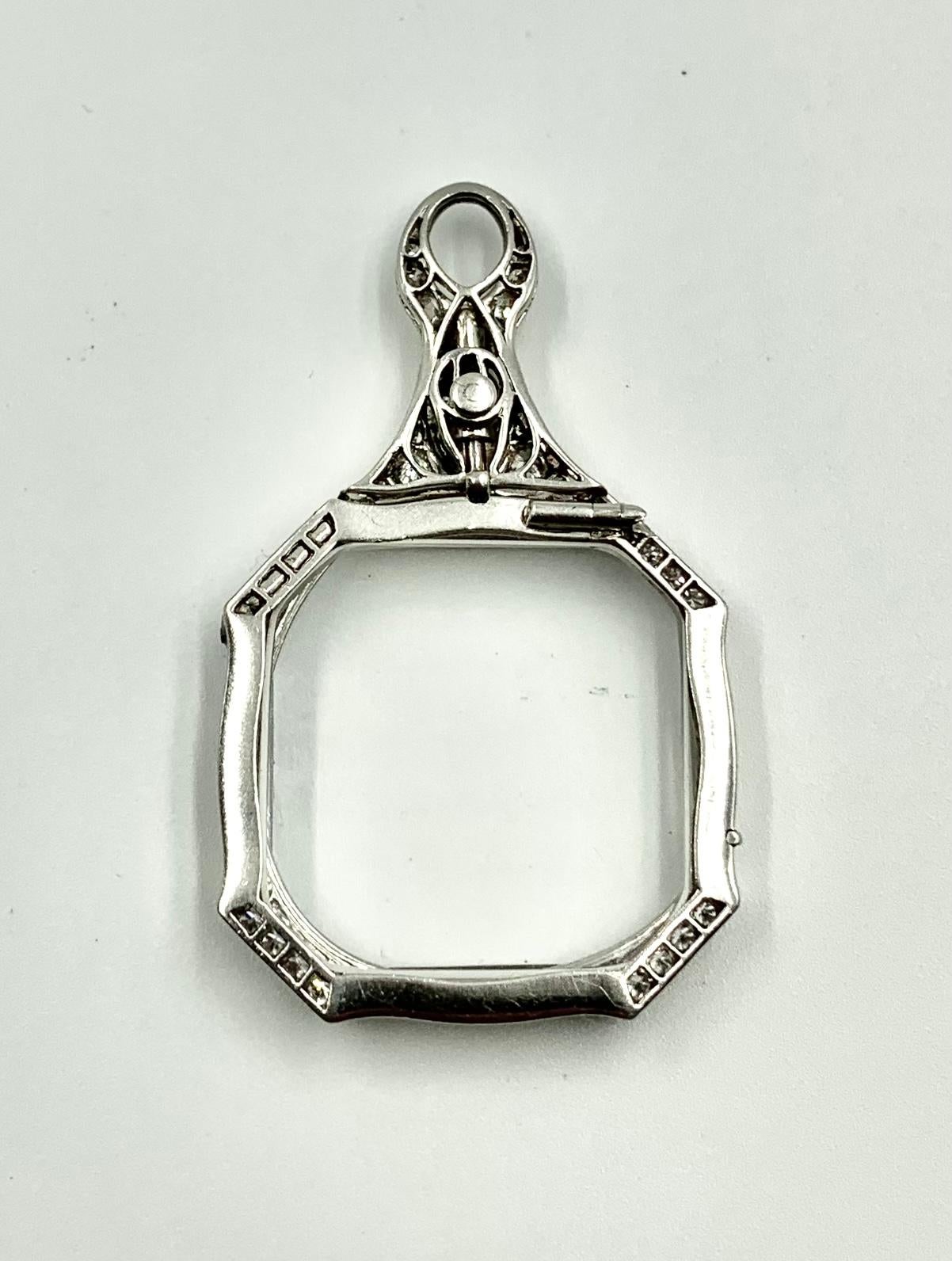 Art Deco Platinum Diamond Tri-Fold Lorgnette with a Long White Gold Chain In Good Condition In New York, NY