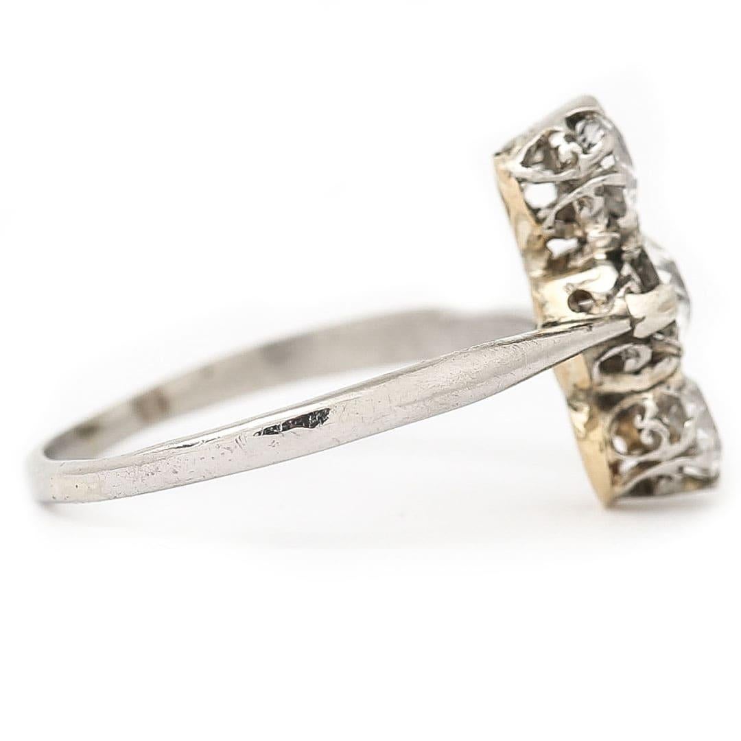 Art Deco Platinum Diamond Three Stone Ring In Good Condition In Lancashire, Oldham