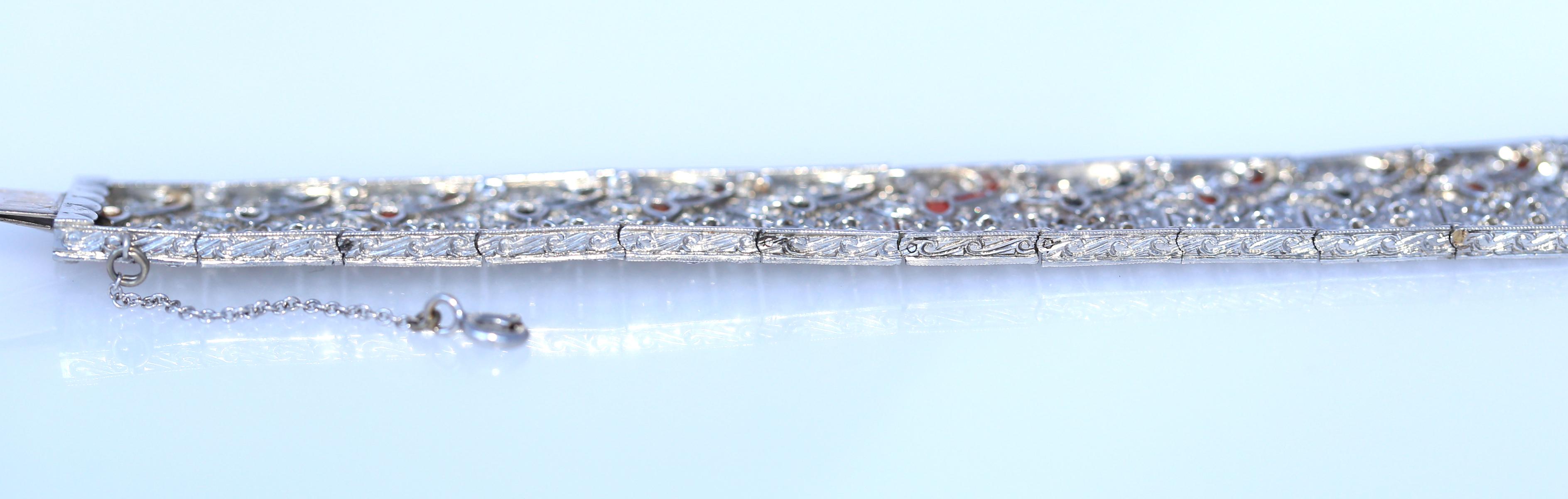 Art Deco Platinum Diamonds Onyx Links Bracelet, 1925 For Sale 5