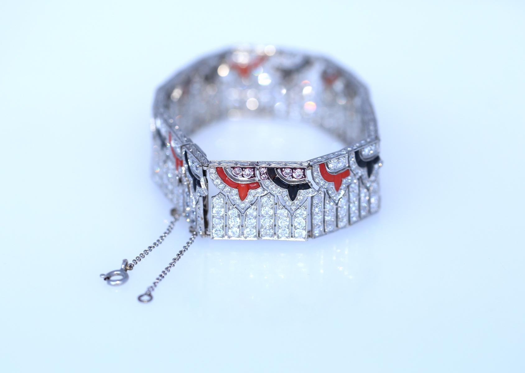Art Deco Platinum Diamonds Onyx Links Bracelet, 1925 For Sale 6