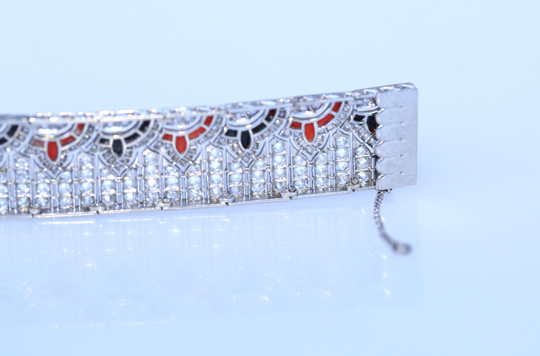 Art Deco Platinum Diamonds Onyx Links Bracelet, 1925 For Sale 4