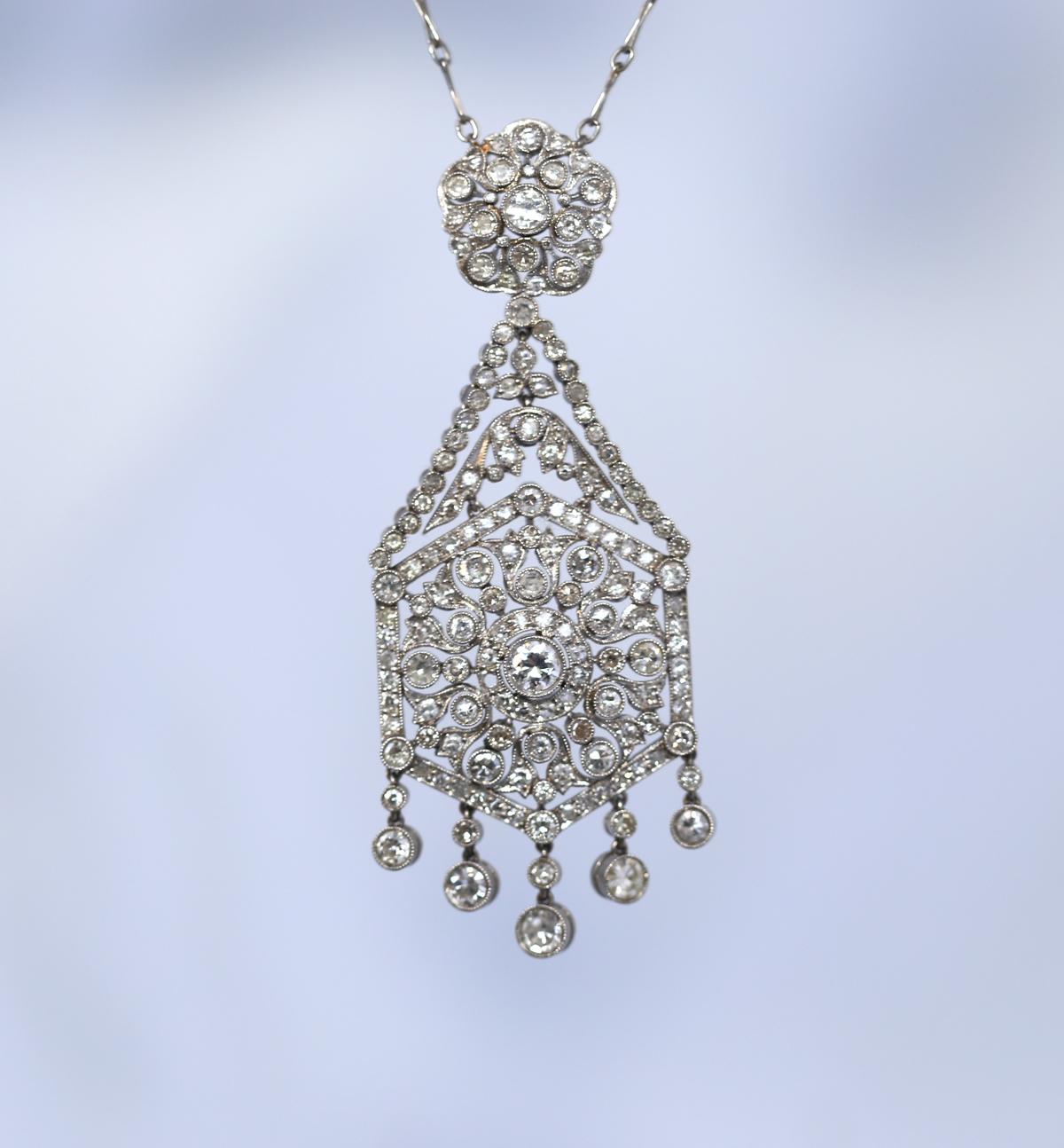 Art Deco Platinum Diamonds Pendant Chain, 1920 1