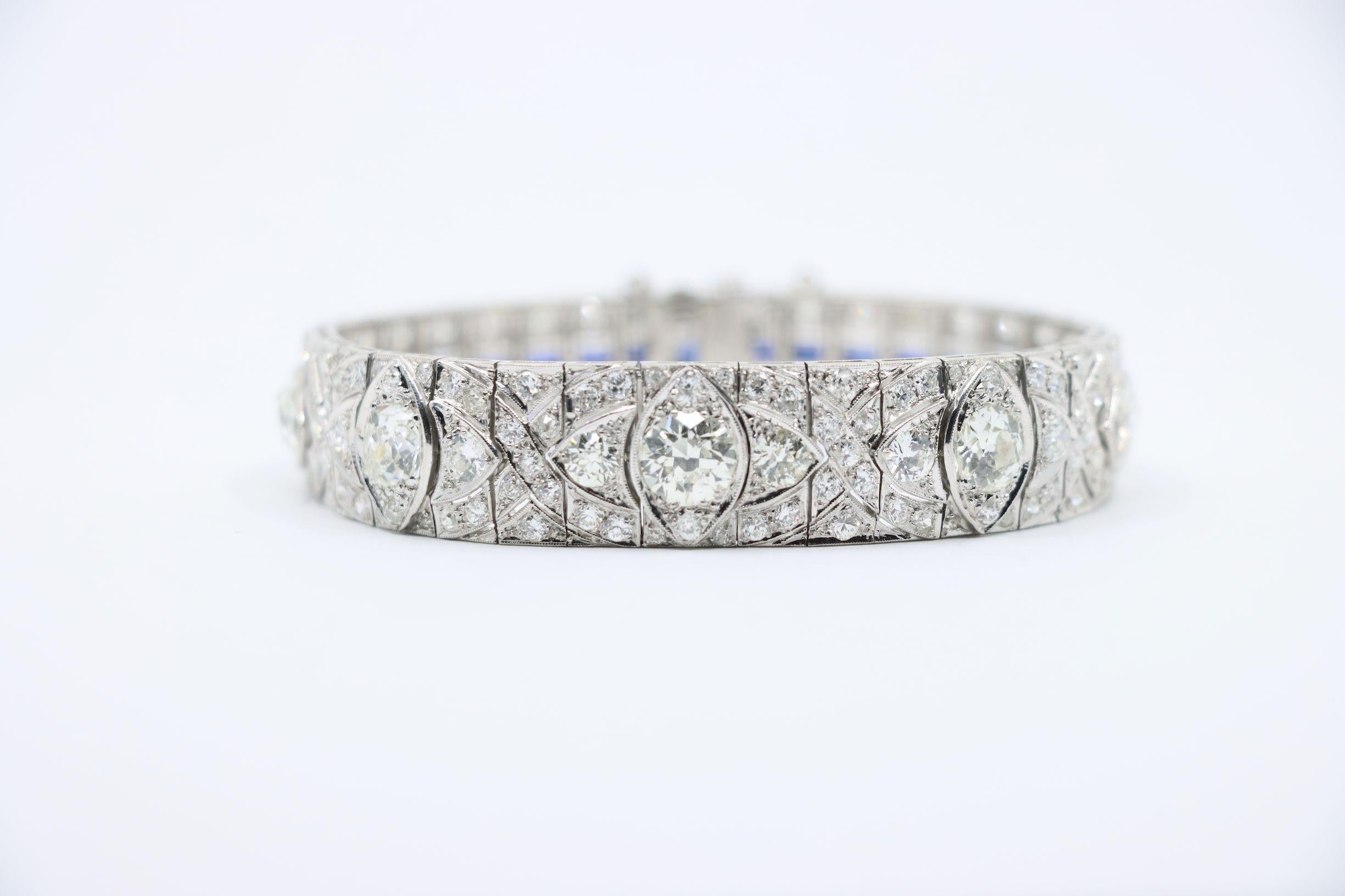 Art Deco Platin-Diamanten-Saphir-Armband (Art déco) im Angebot