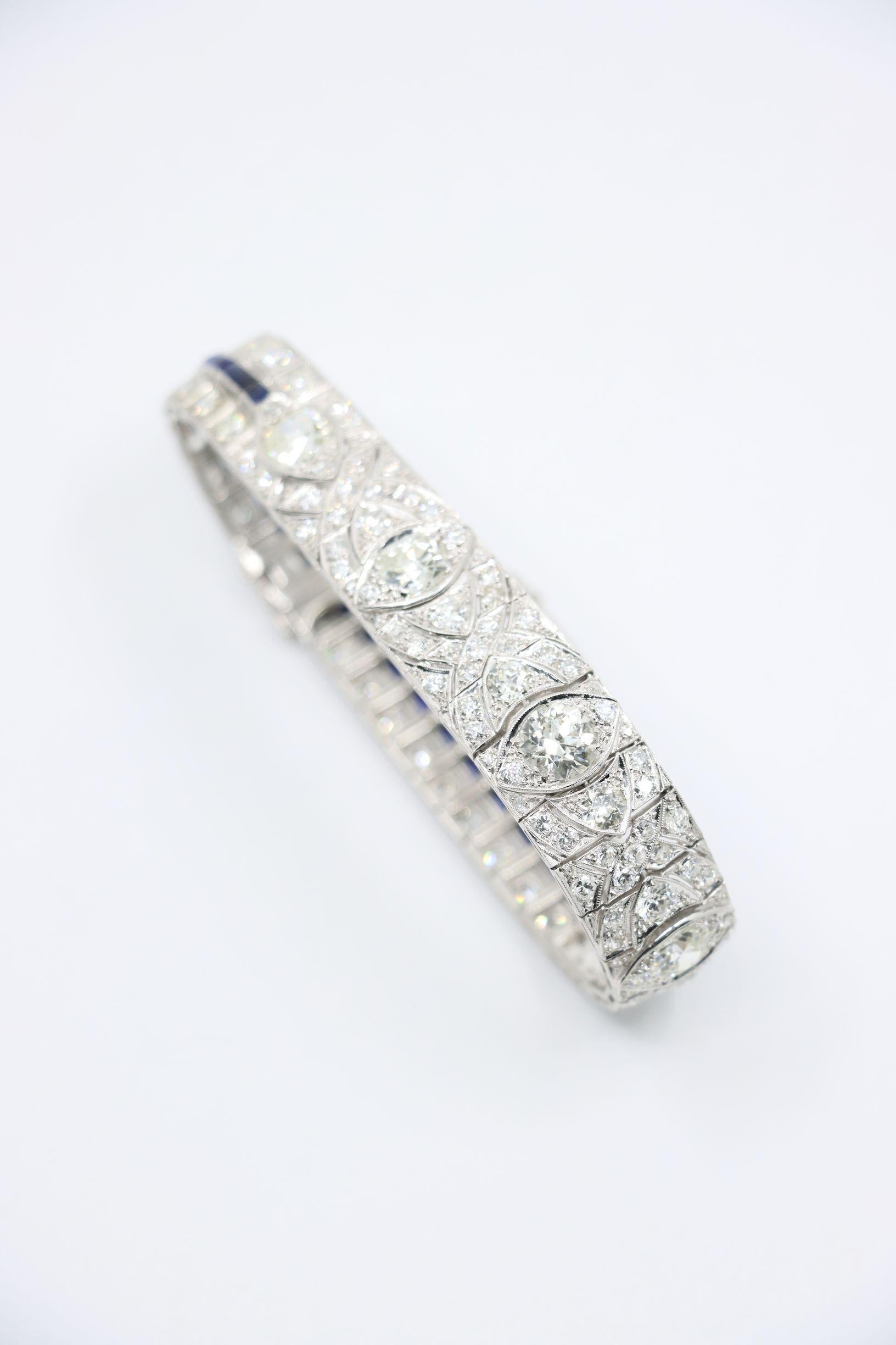 Art Deco Platin-Diamanten-Saphir-Armband (Brillantschliff) im Angebot