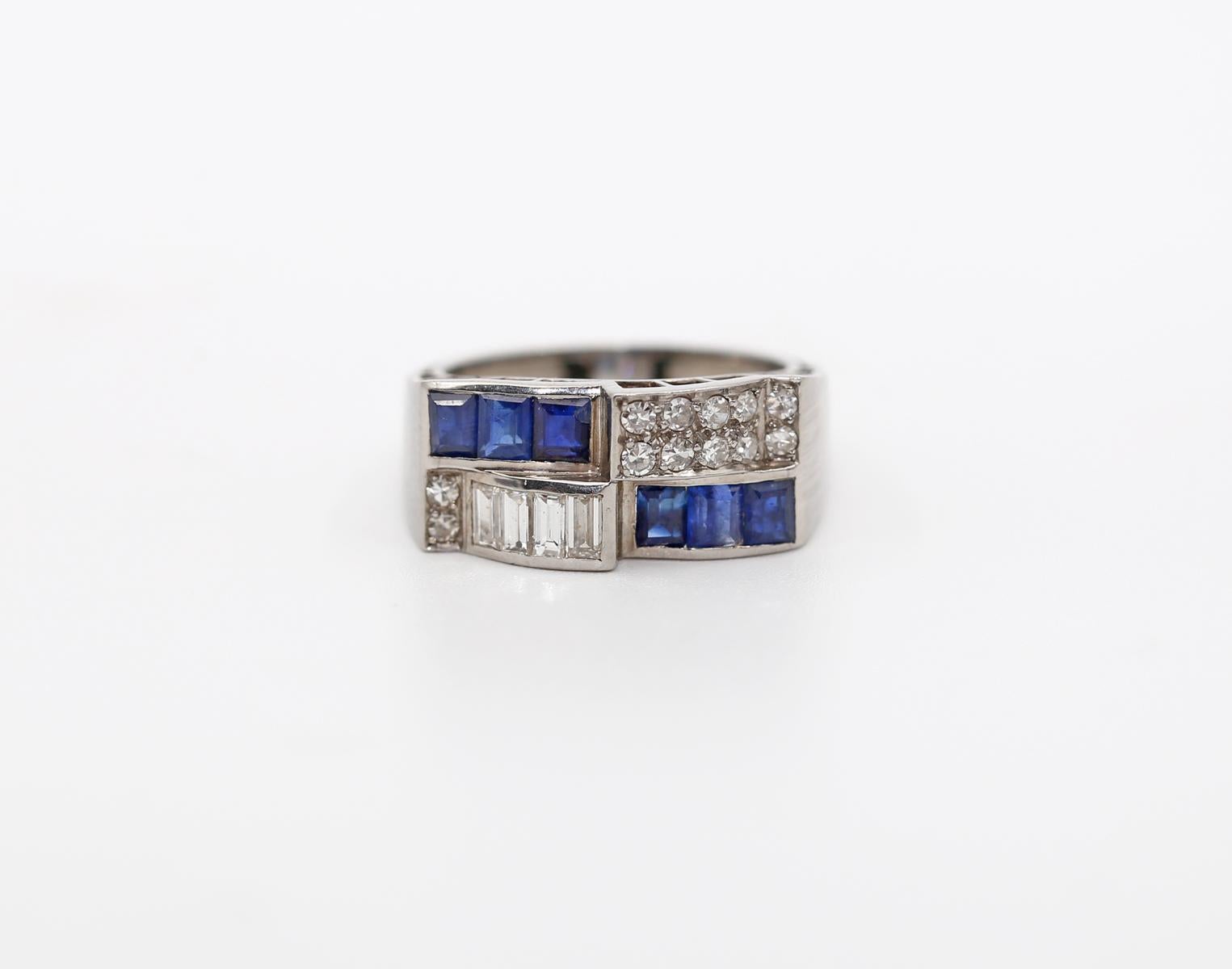 Art Deco Platinum Diamonds Sapphires Ring, 1920 In Fair Condition In Herzelia, Tel Aviv