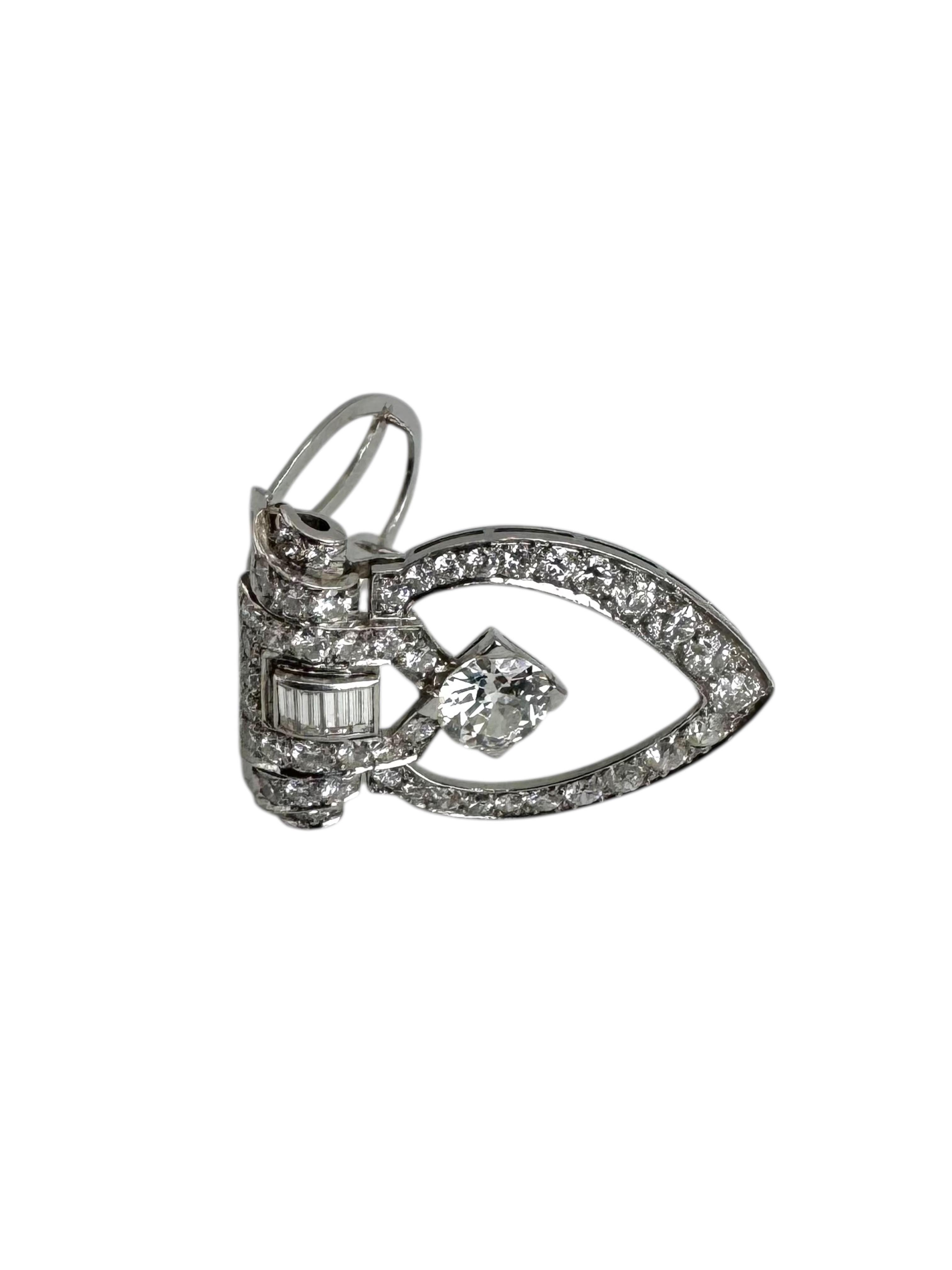 Taglio antico europeo Fermaglio in platino Art Deco con diamante vecchio taglio europeo in sospensione in vendita