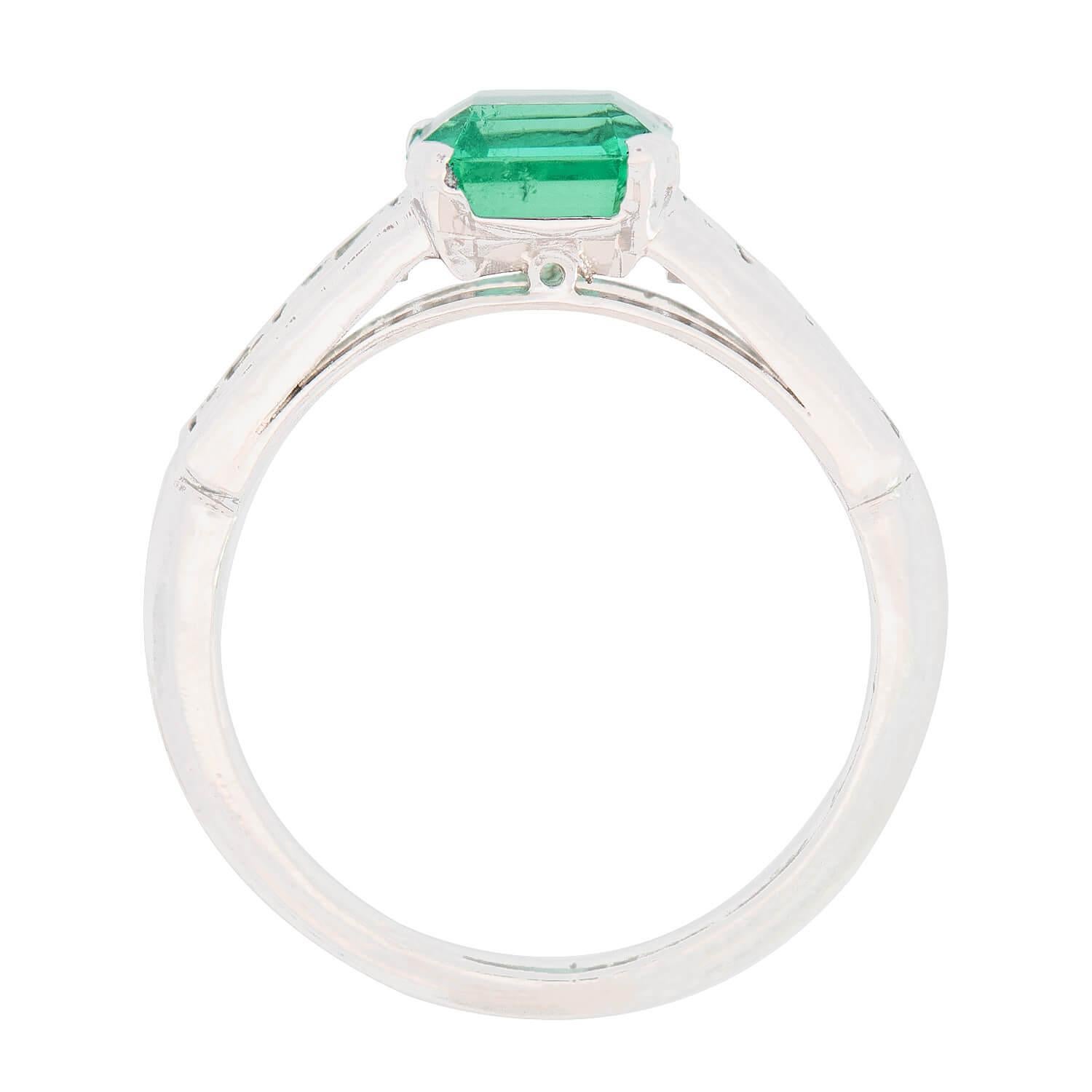 Art Deco Platinum Emerald and Diamond Ring In Good Condition For Sale In Narberth, PA