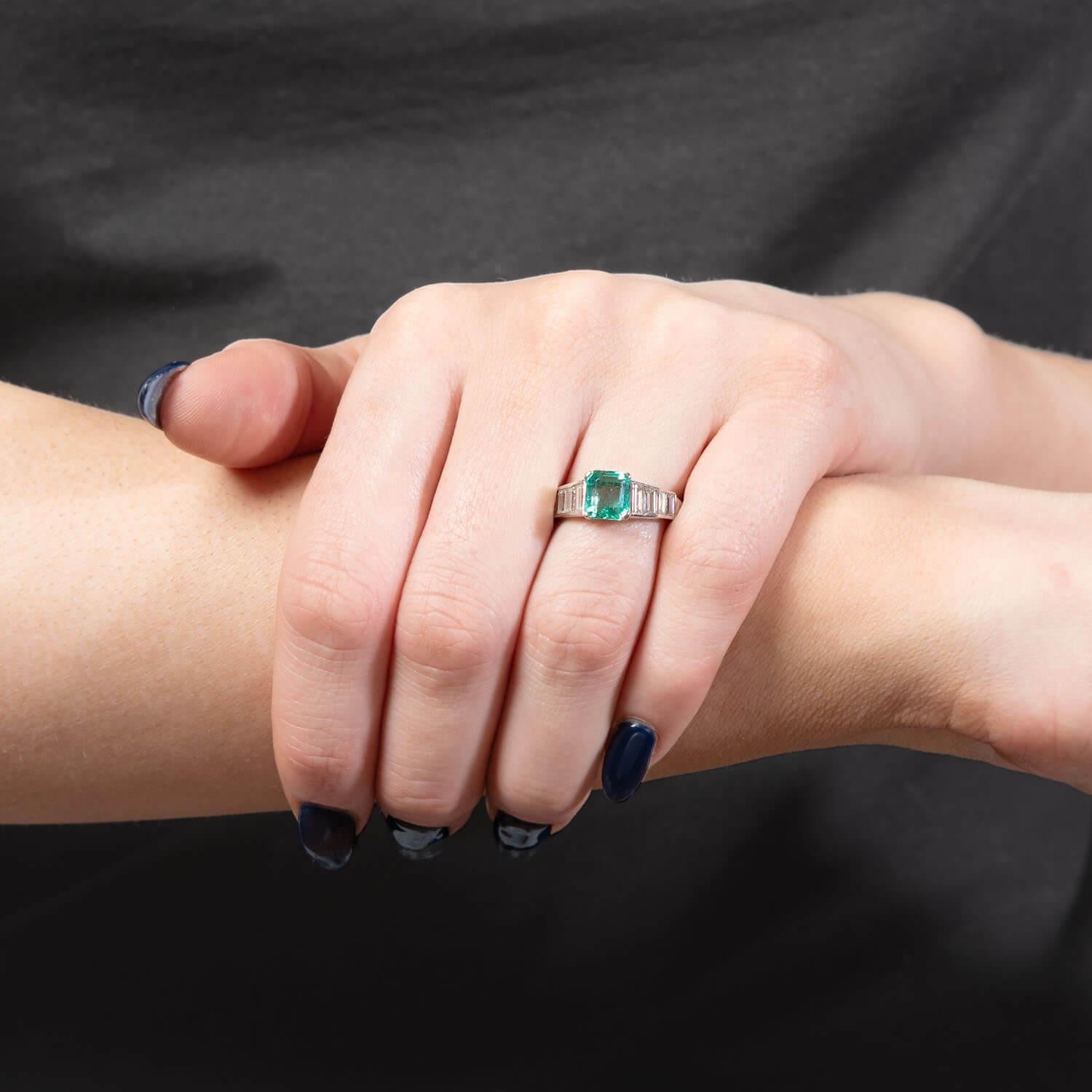 Art Deco Platinum Emerald and Diamond Ring For Sale 1