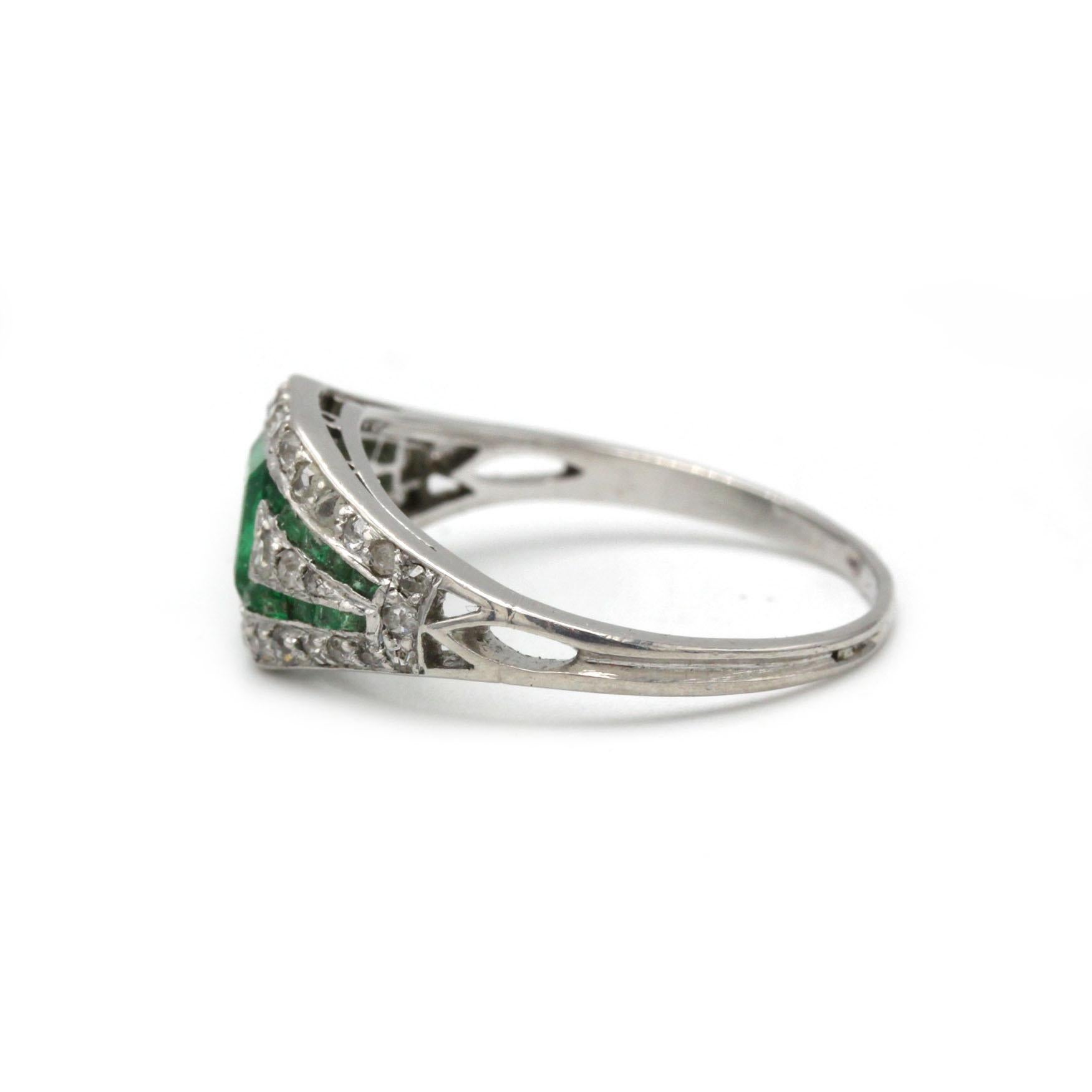 Emerald Cut Art Deco Platinum Emerald & Diamond Ring (c. 1910–1920) For Sale