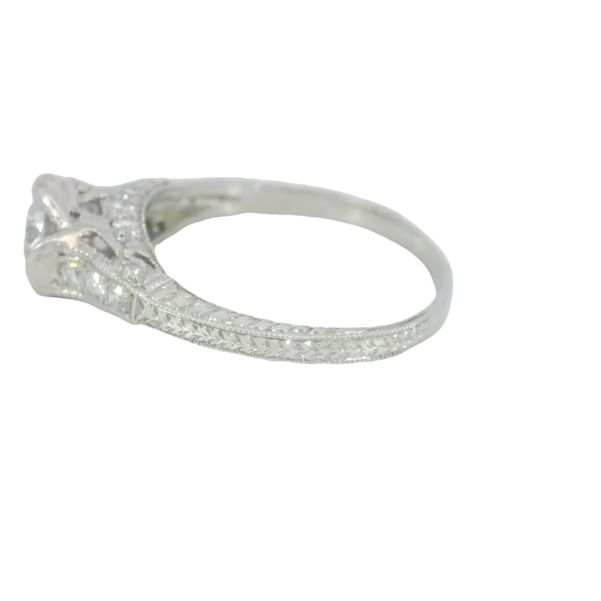 Taglio antico europeo Anello impilabile di fidanzamento in platino filigranato Art Deco con diamanti ~.62ctw in vendita