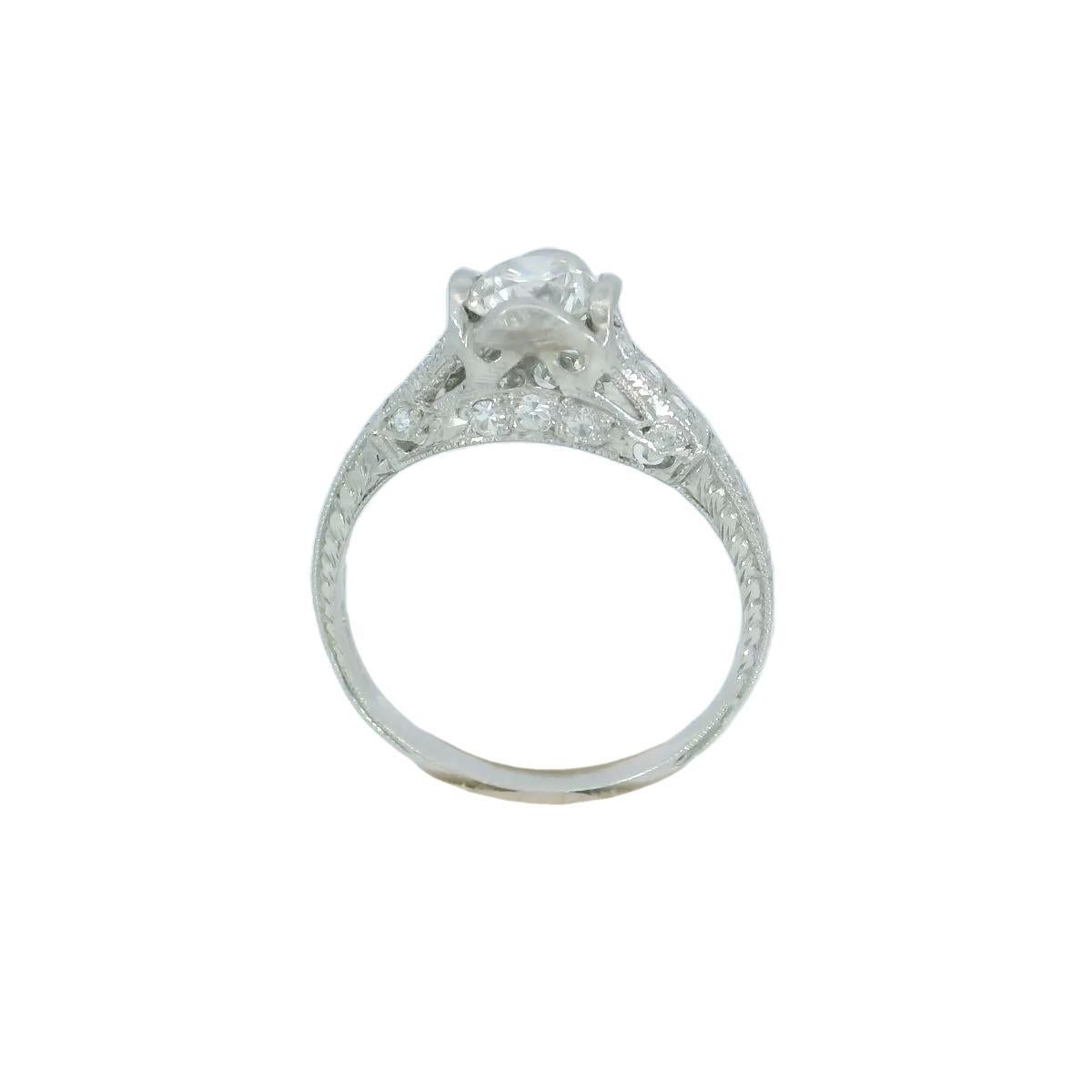 Anello impilabile di fidanzamento in platino filigranato Art Deco con diamanti ~.62ctw in vendita 2