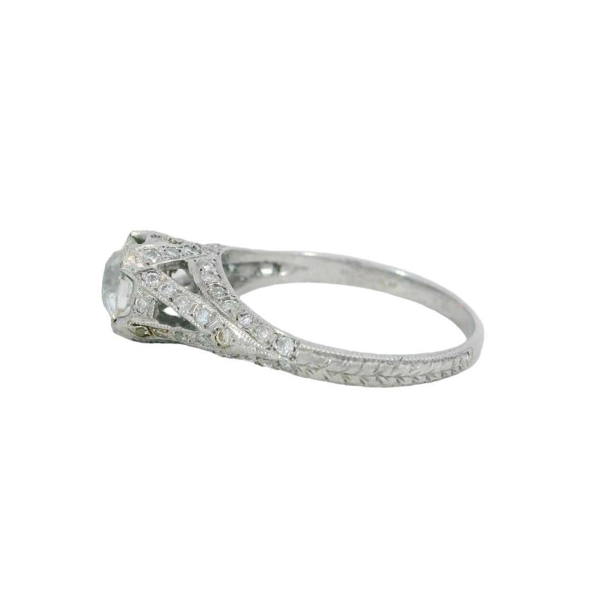 Anello impilabile di fidanzamento in platino filigranato Art Deco con diamanti ~.82ctw In condizioni buone in vendita a Fairfield, CT