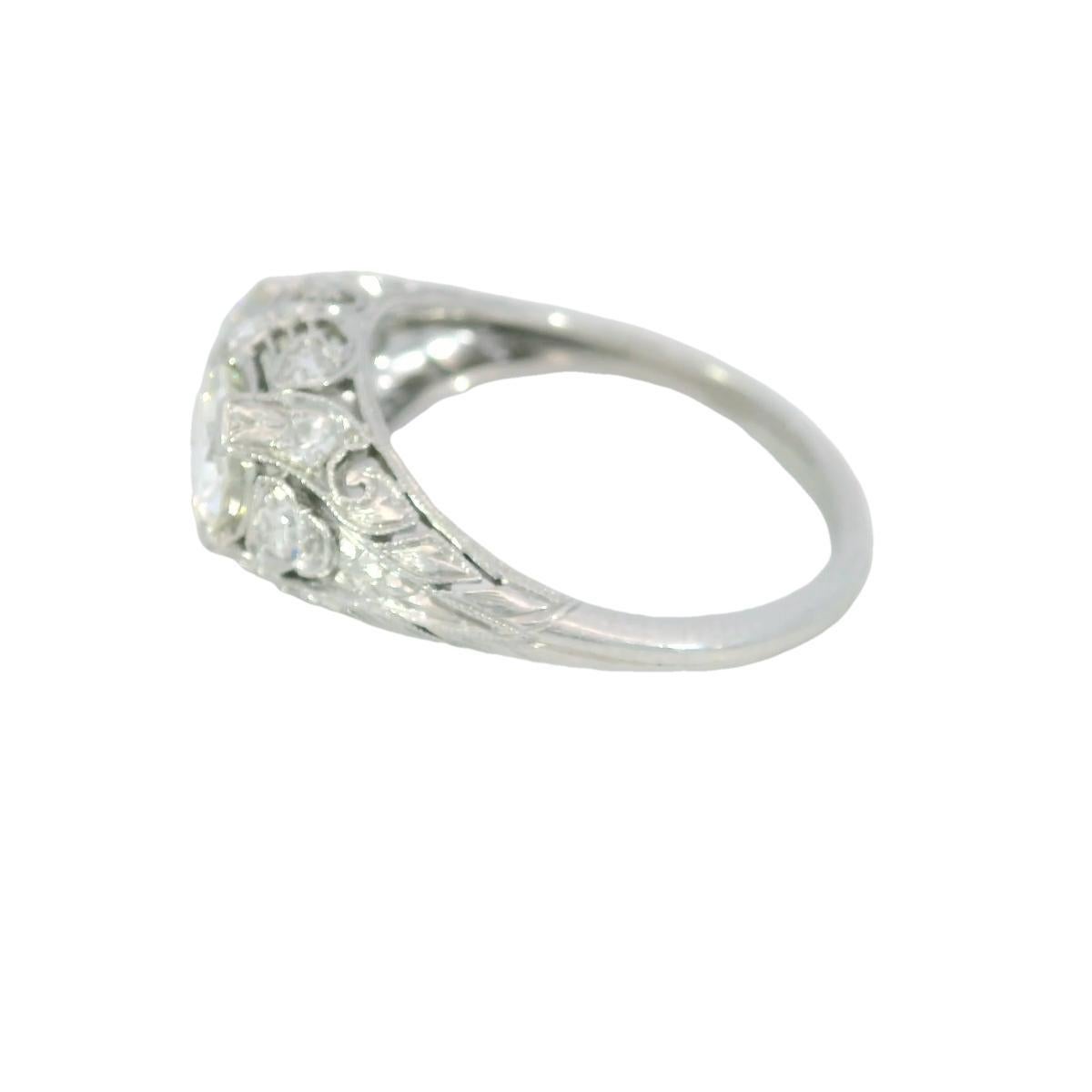 Anello di fidanzamento Art Deco in platino a filigrana con doppio diamante In condizioni buone in vendita a Fairfield, CT