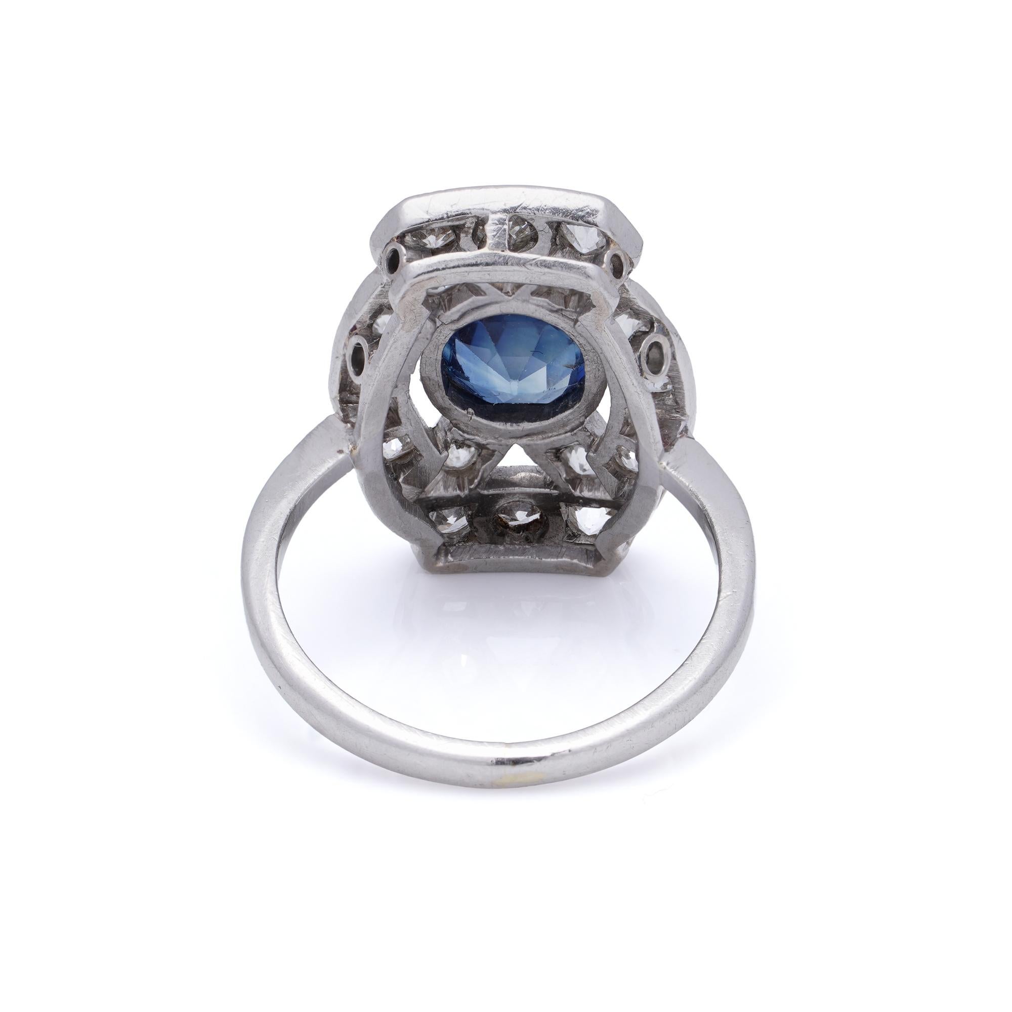 Art Deco Platin Ring mit geometrischem Design, Saphir und Diamant im Angebot 1