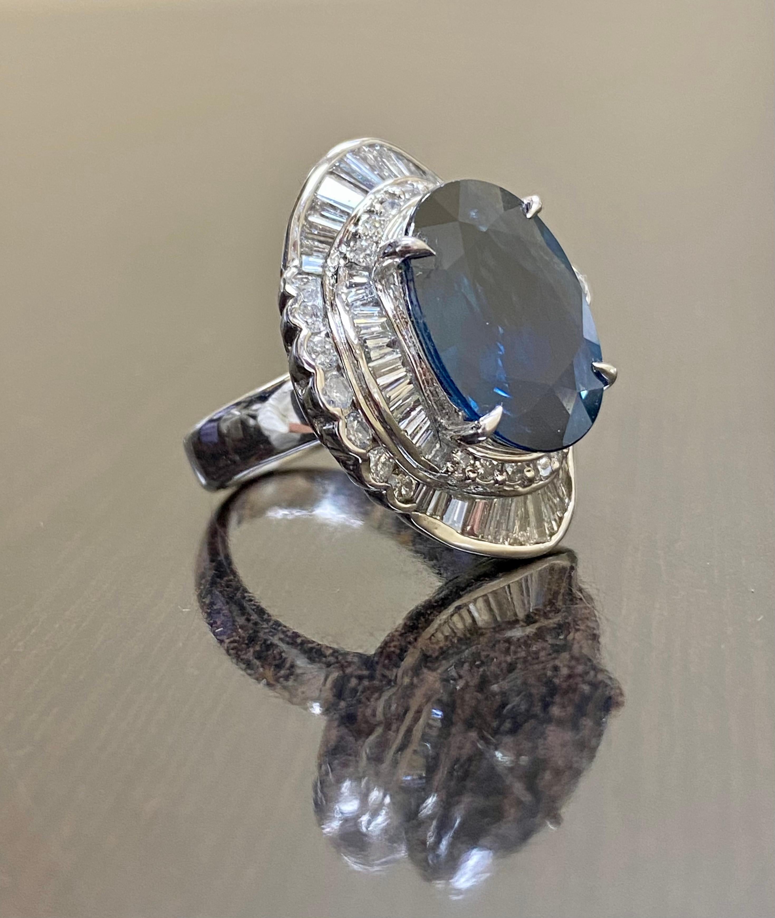 Art Deco Platinum GIA Certified 8.77 Carat Oval Blue Sapphire Ring For Sale 2