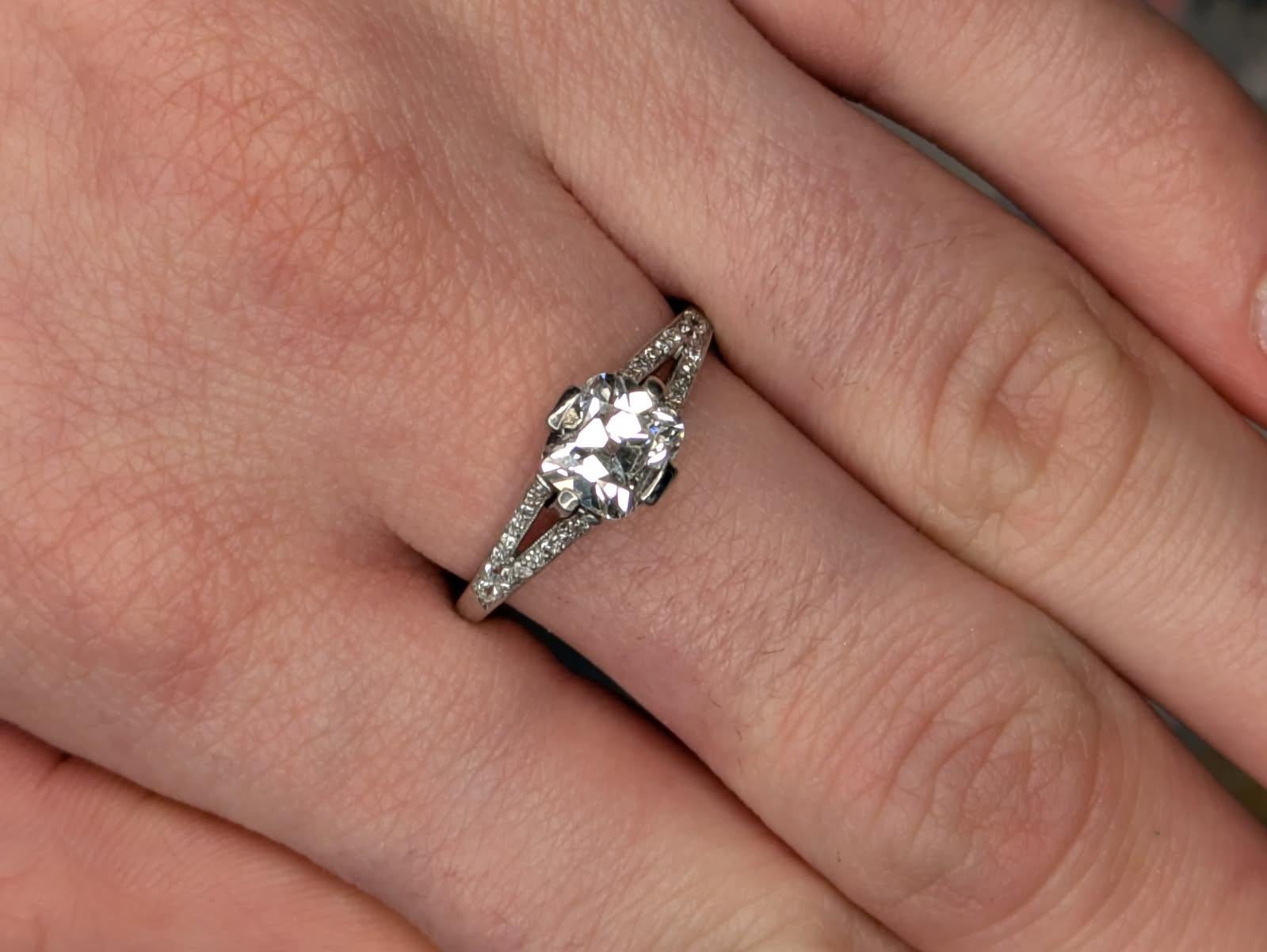 Art Deco Platin GIA Diamant Verlobungsring 1,13 Karat für Damen oder Herren im Angebot