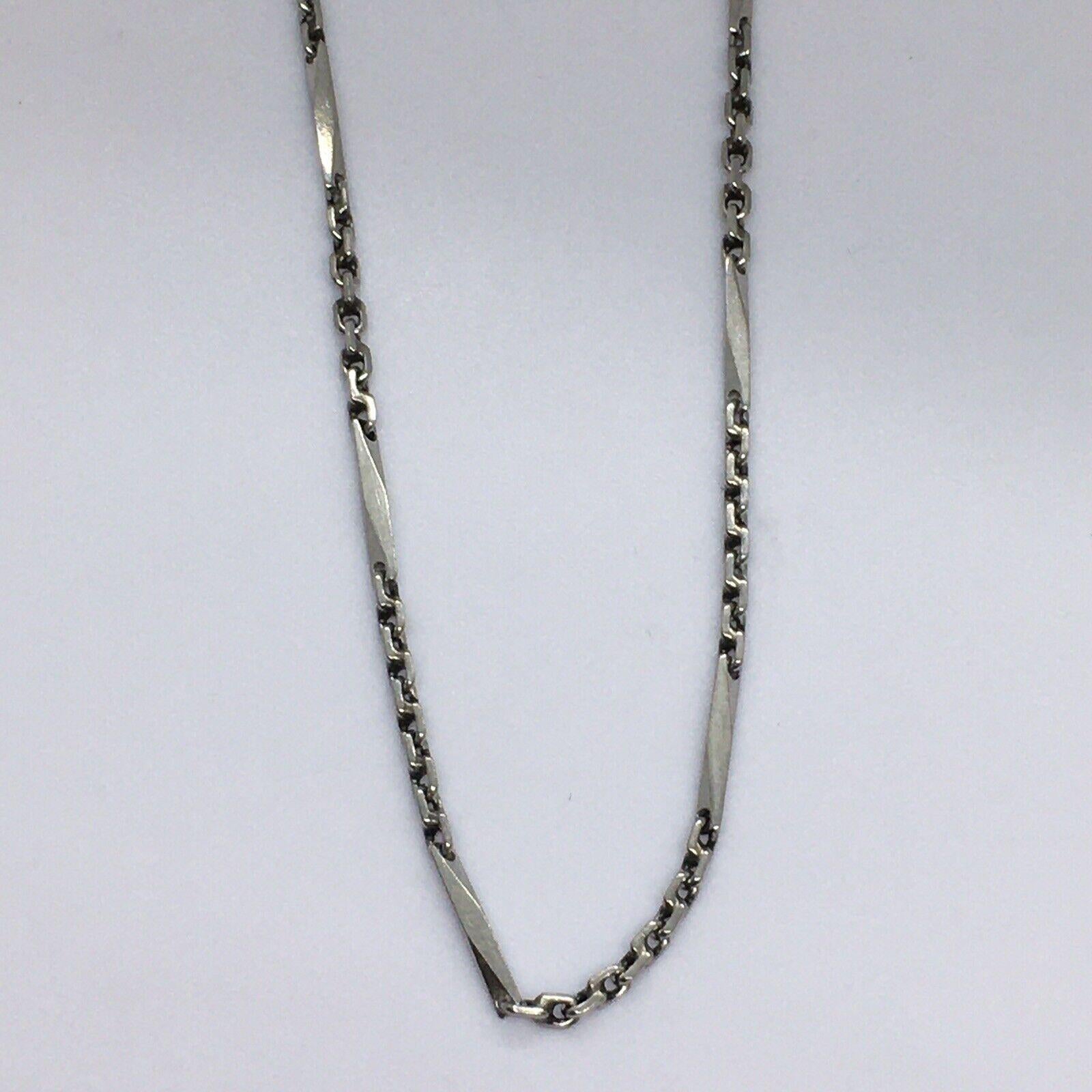 Chaîne collier en platine Art déco faite à la main de 21 pouces (18,5 grammes) des années 1920, probablement du Japon en vente 1