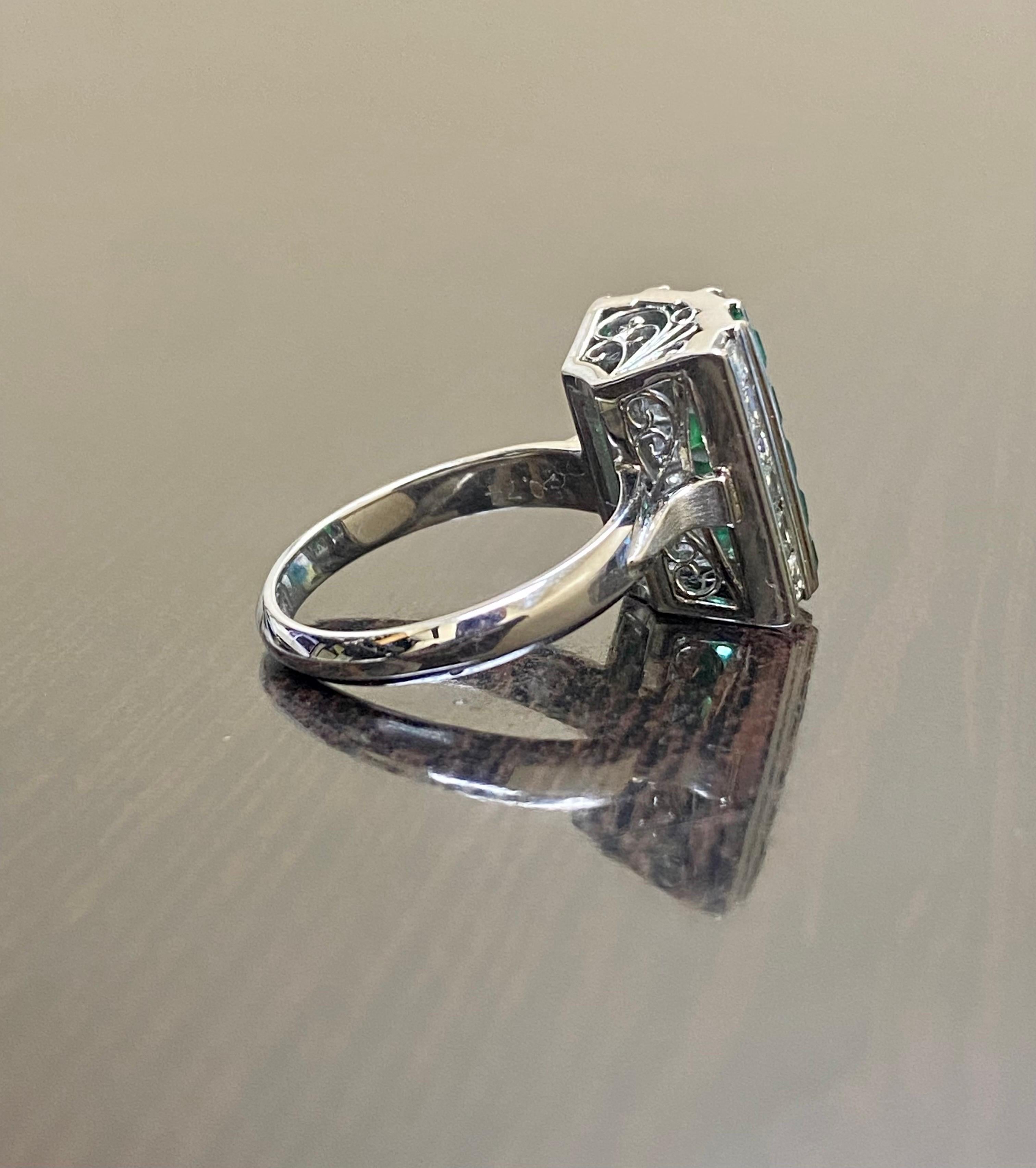 Art Deco Platinum Handmade Diamond Colombian Emerald Cocktail Ring For Sale 5