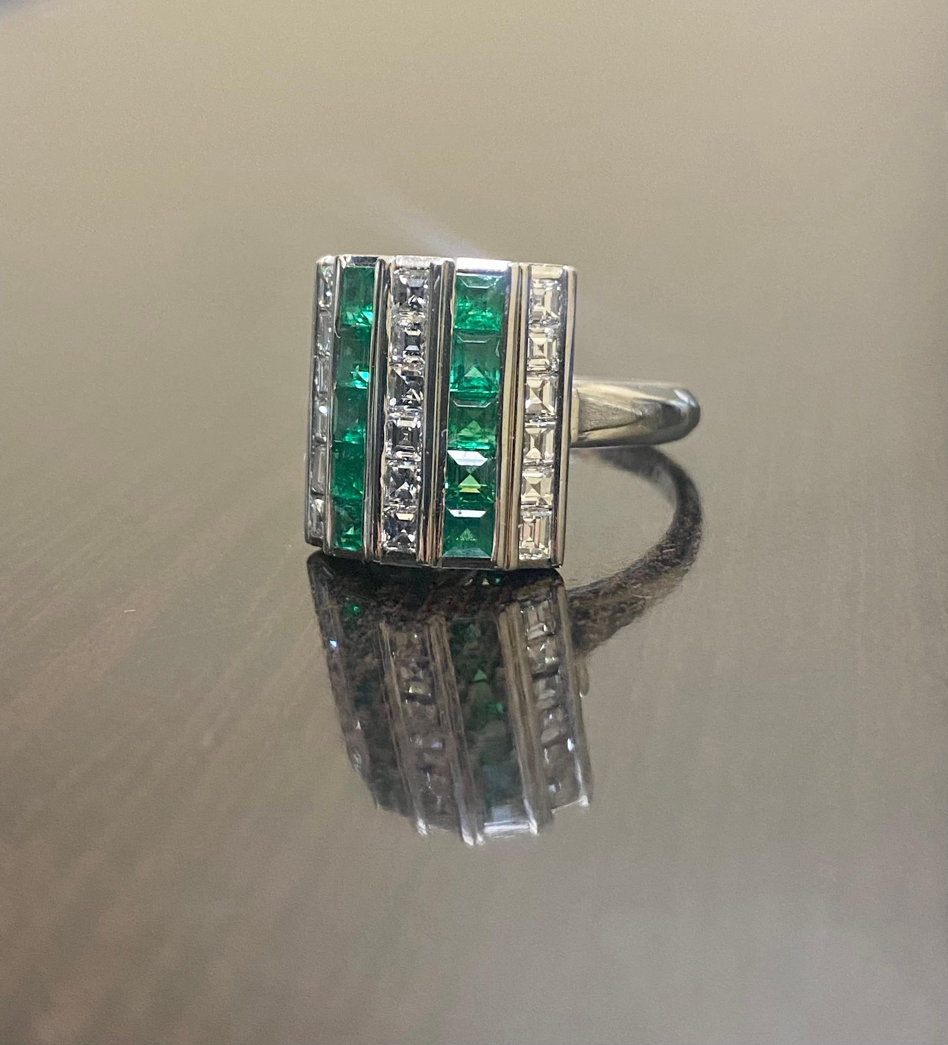 Art Deco Platinum Handmade Diamond Colombian Emerald Cocktail Ring In New Condition For Sale In Los Angeles, CA