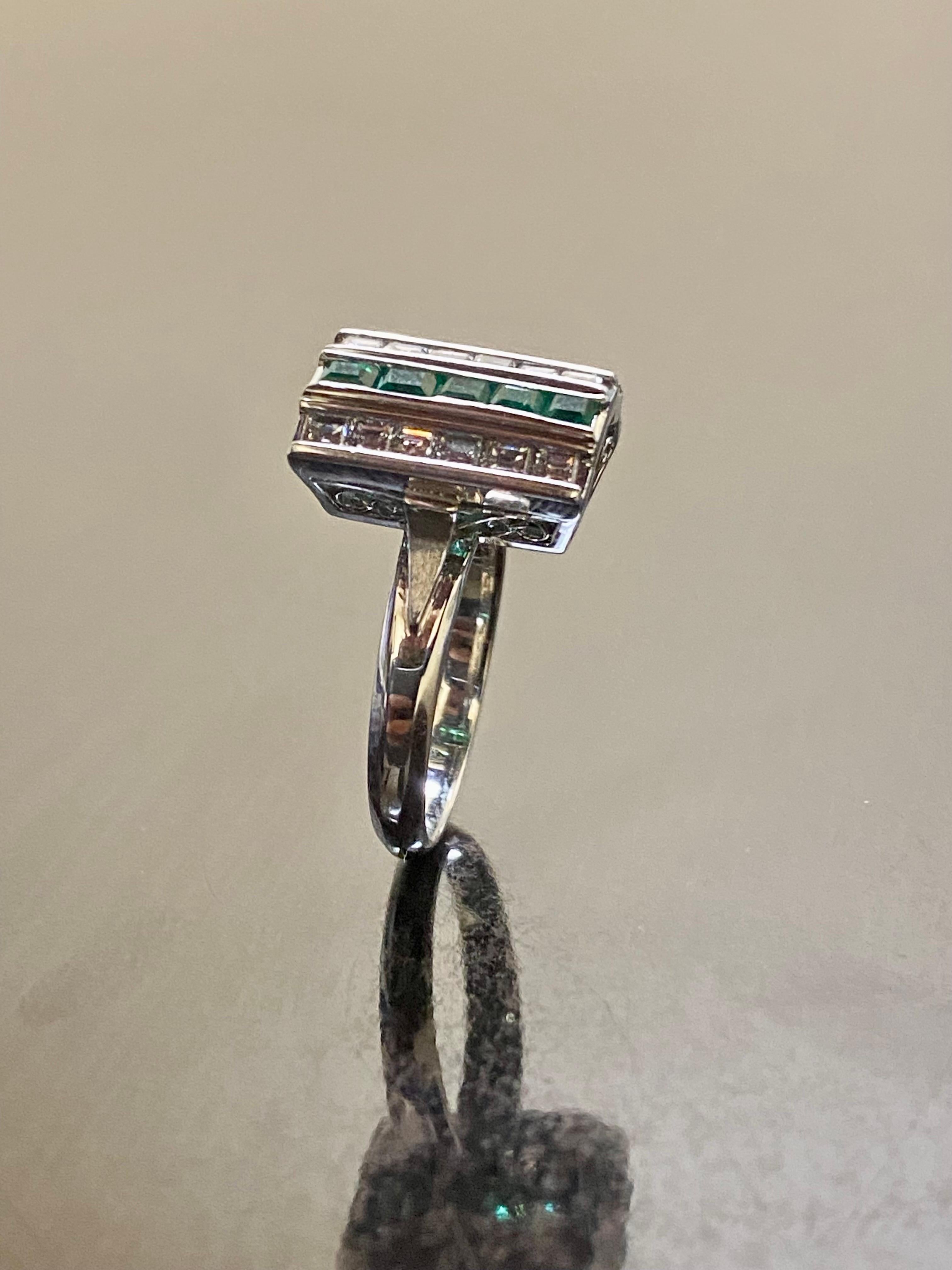 Art Deco Platinum Handmade Diamond Colombian Emerald Cocktail Ring For Sale 4