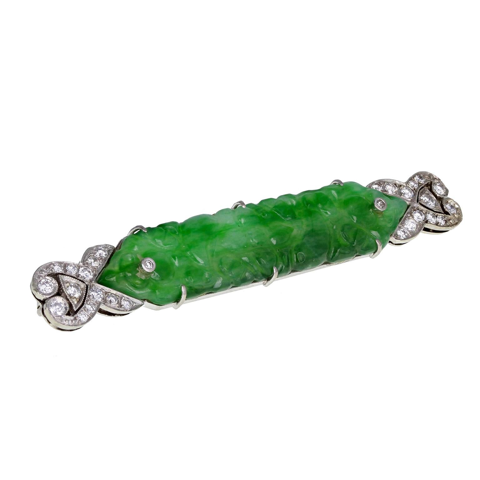 Art Deco Platinum Jadeite and Diamond Bar Brooch In Excellent Condition In Newcastle Upon Tyne, GB