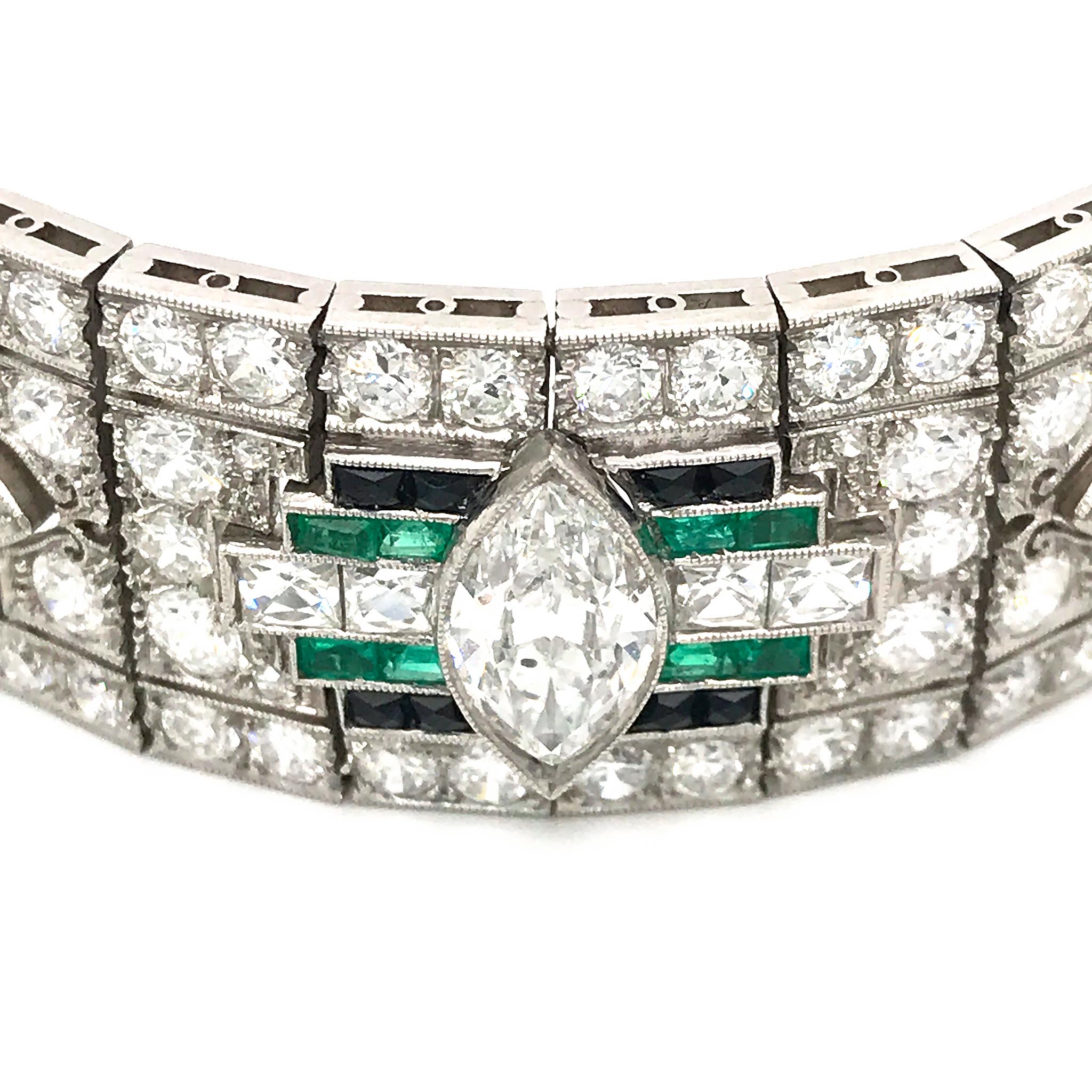 Art Deco Platinum Magnificent Emerald and Diamond 1917-1925 Bracelet 1