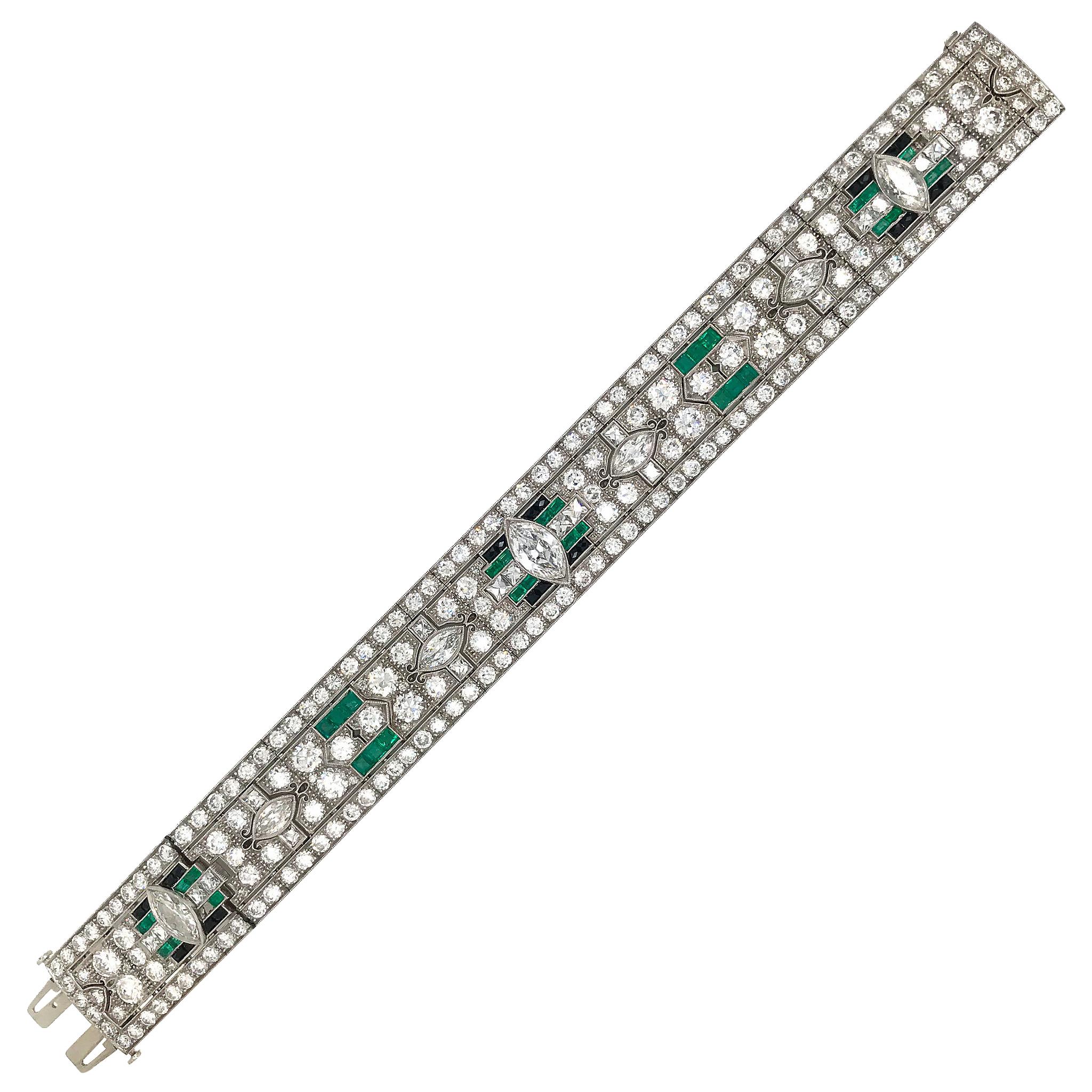 Art Deco Platinum Magnificent Emerald and Diamond 1917-1925 Bracelet