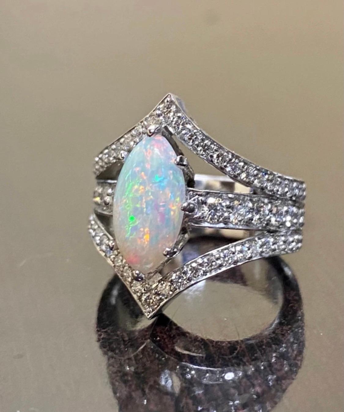 Verlobungsring aus Platin mit Marquise Coober-Opal und Diamant im Art déco-Stil (Marquiseschliff) im Angebot