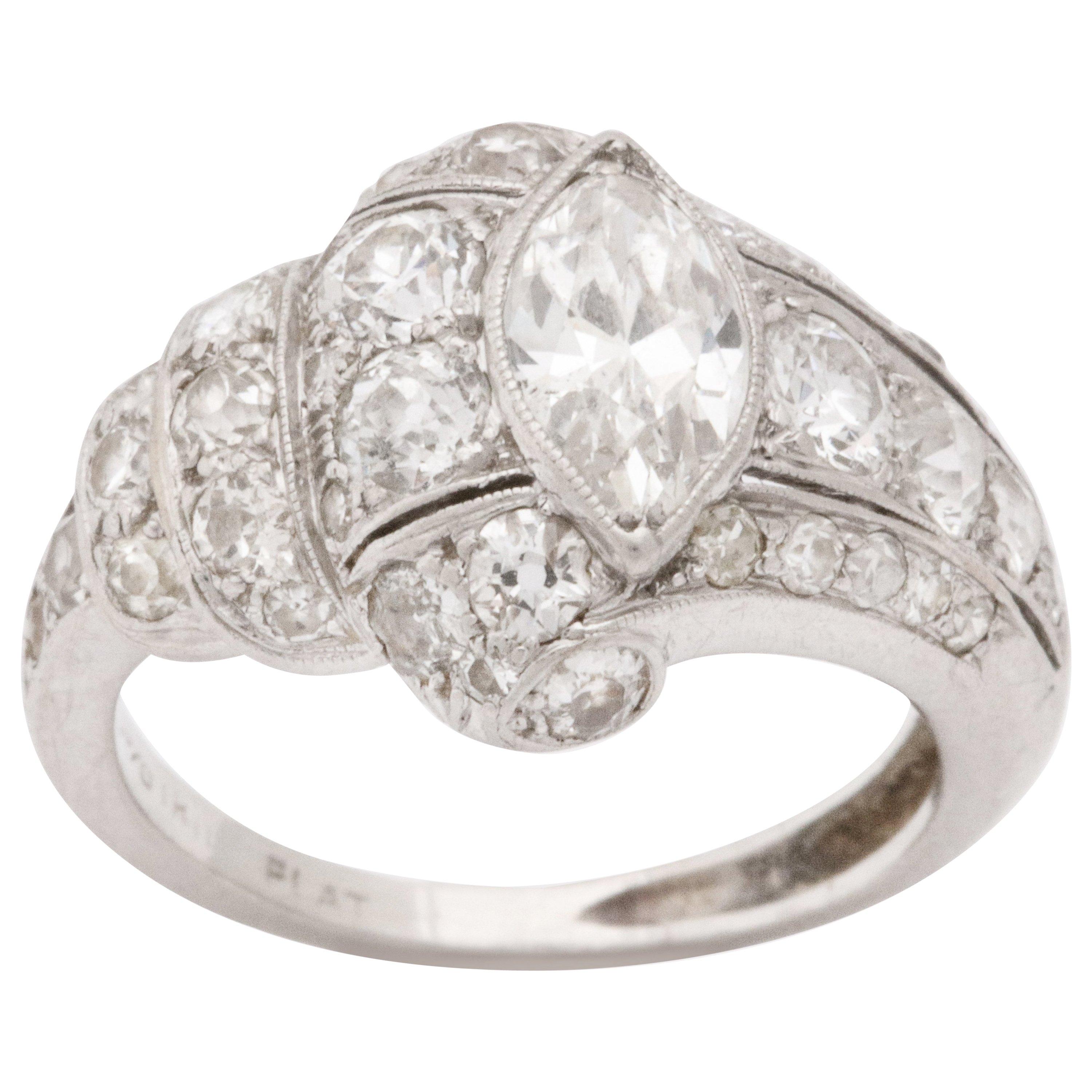 Cocktail-Ring aus Platin mit Marquise-Diamant im Art déco-Stil