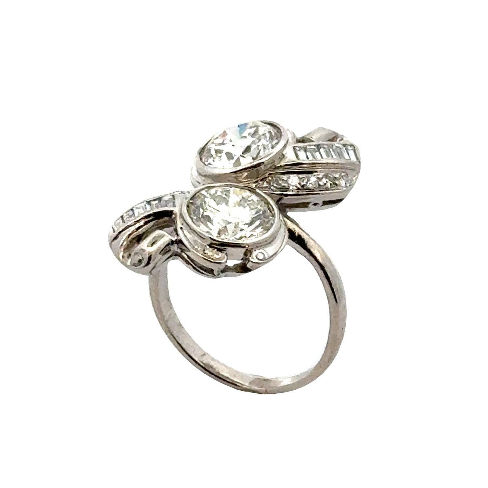 Art Deco Platinum Mounting Lab Grown Diamond Vintage Ring For Sale 3