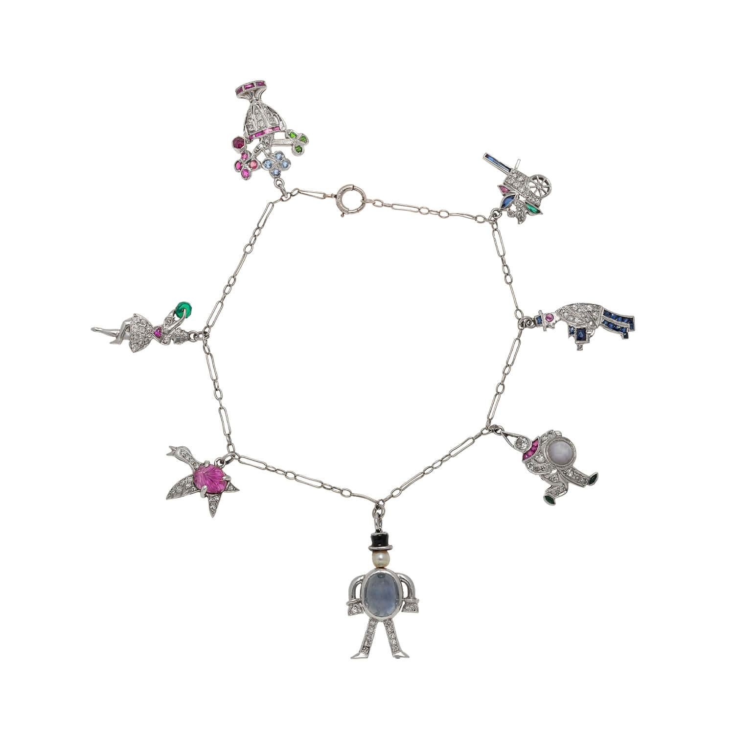 Cabochon Bracciale con charm multi pietra in platino Art Déco in vendita