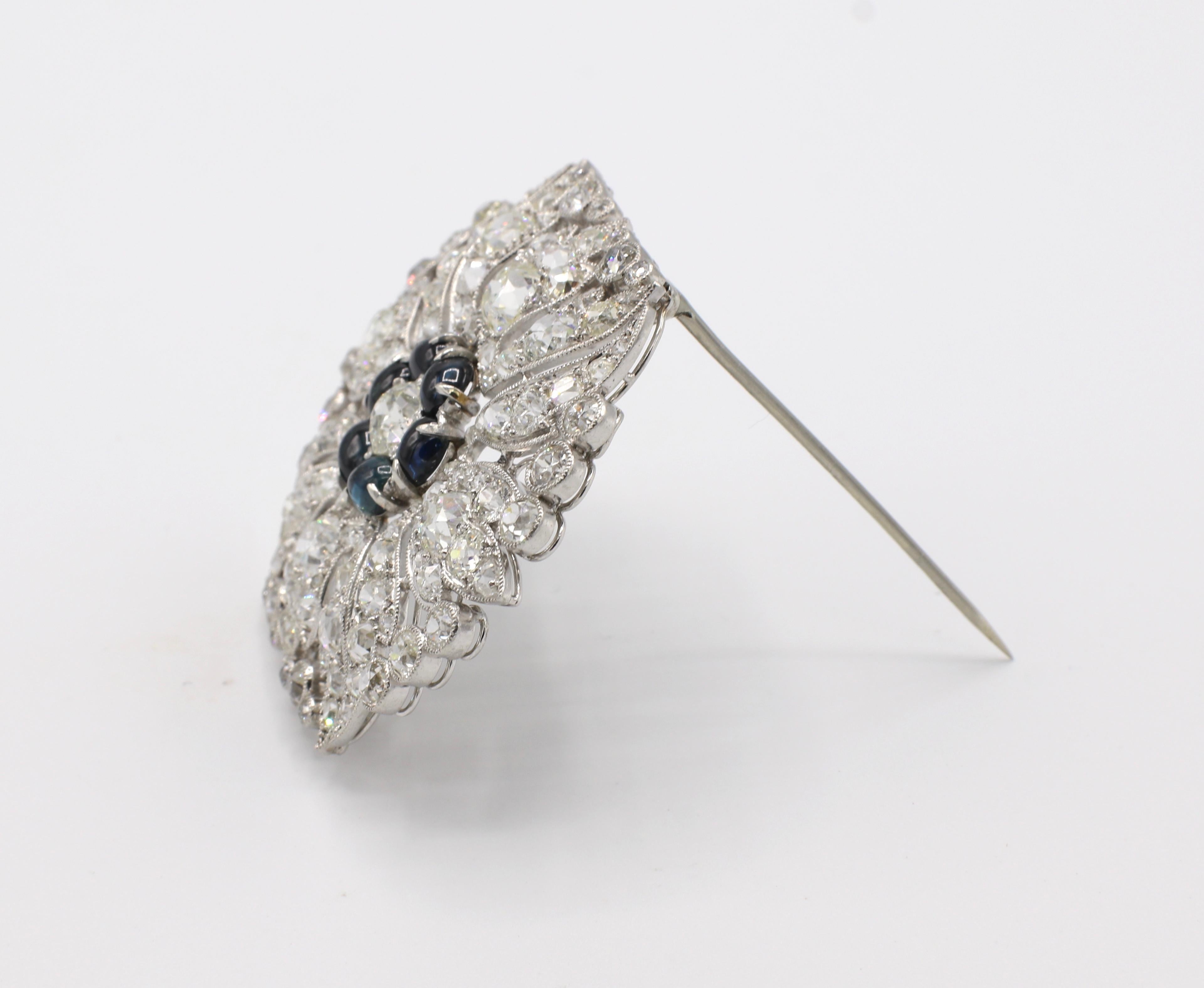 Women's or Men's Art Deco Platinum Old European Cut 8.5 Carat Diamond and Sapphire Brooch Pin
