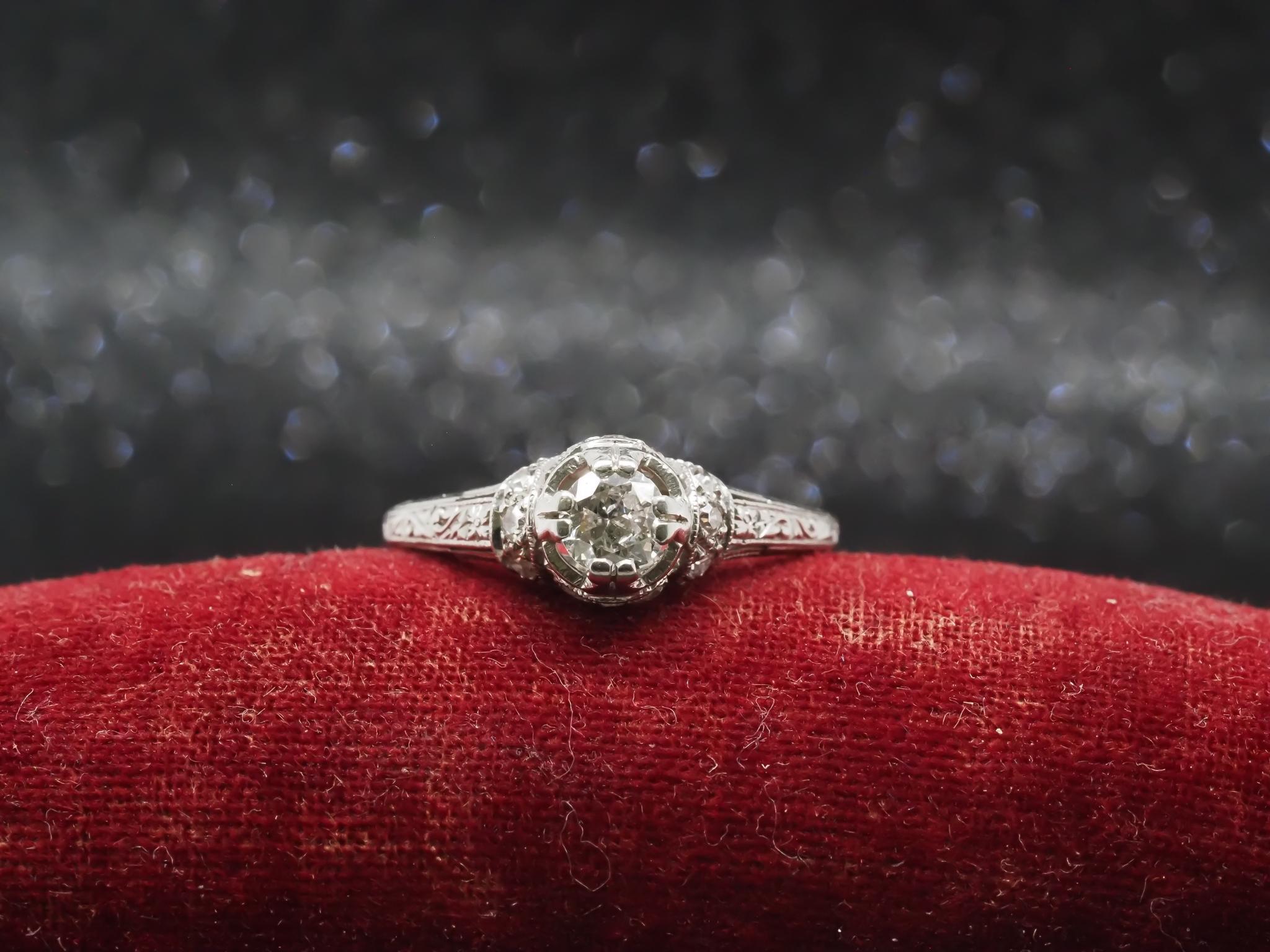Anillo de compromiso de diamantes europeos antiguos en platino Art Déco - VHK#313a Art Decó en venta