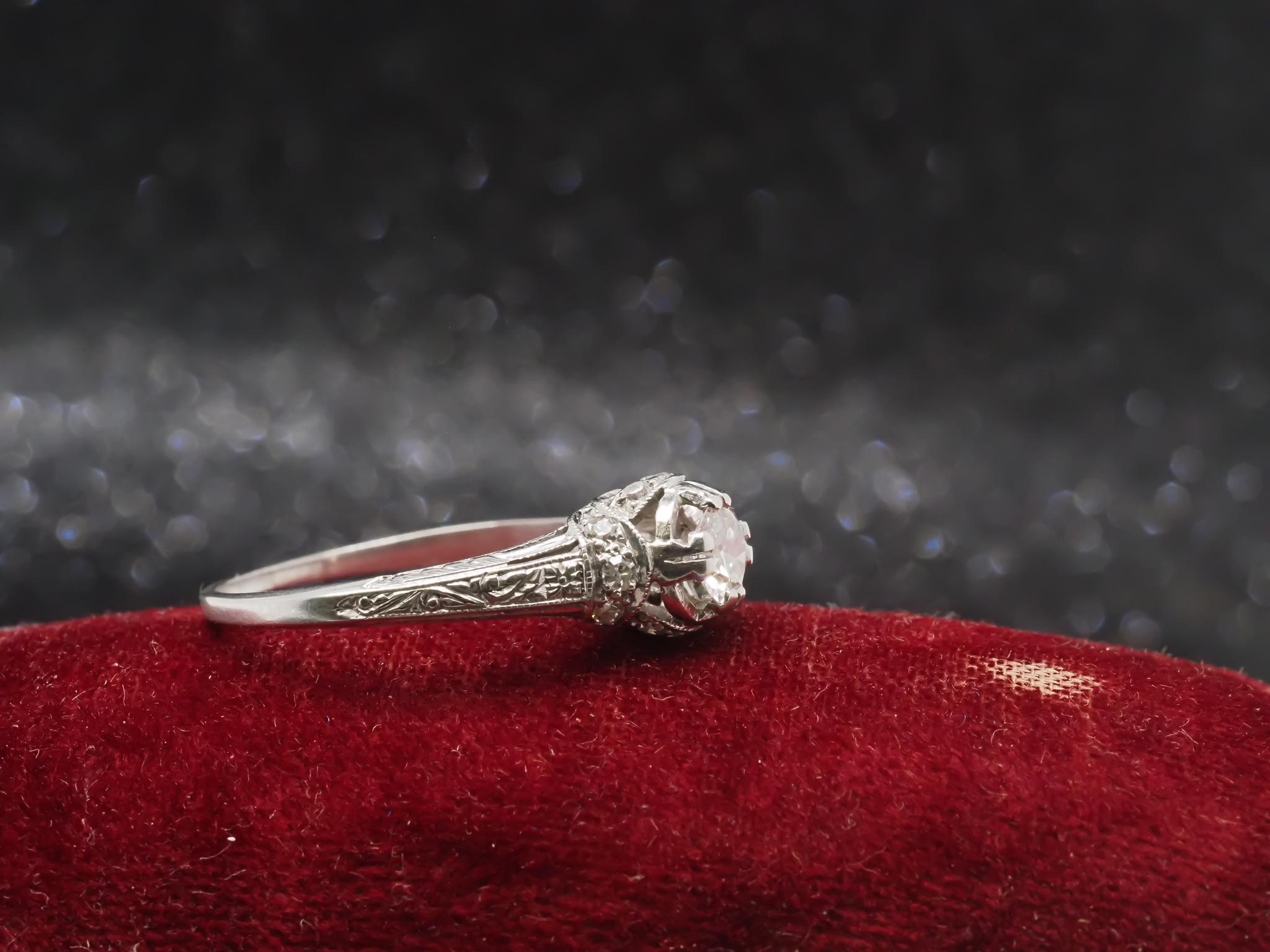 Anillo de compromiso de diamantes europeos antiguos en platino Art Déco - VHK#313a en venta 1