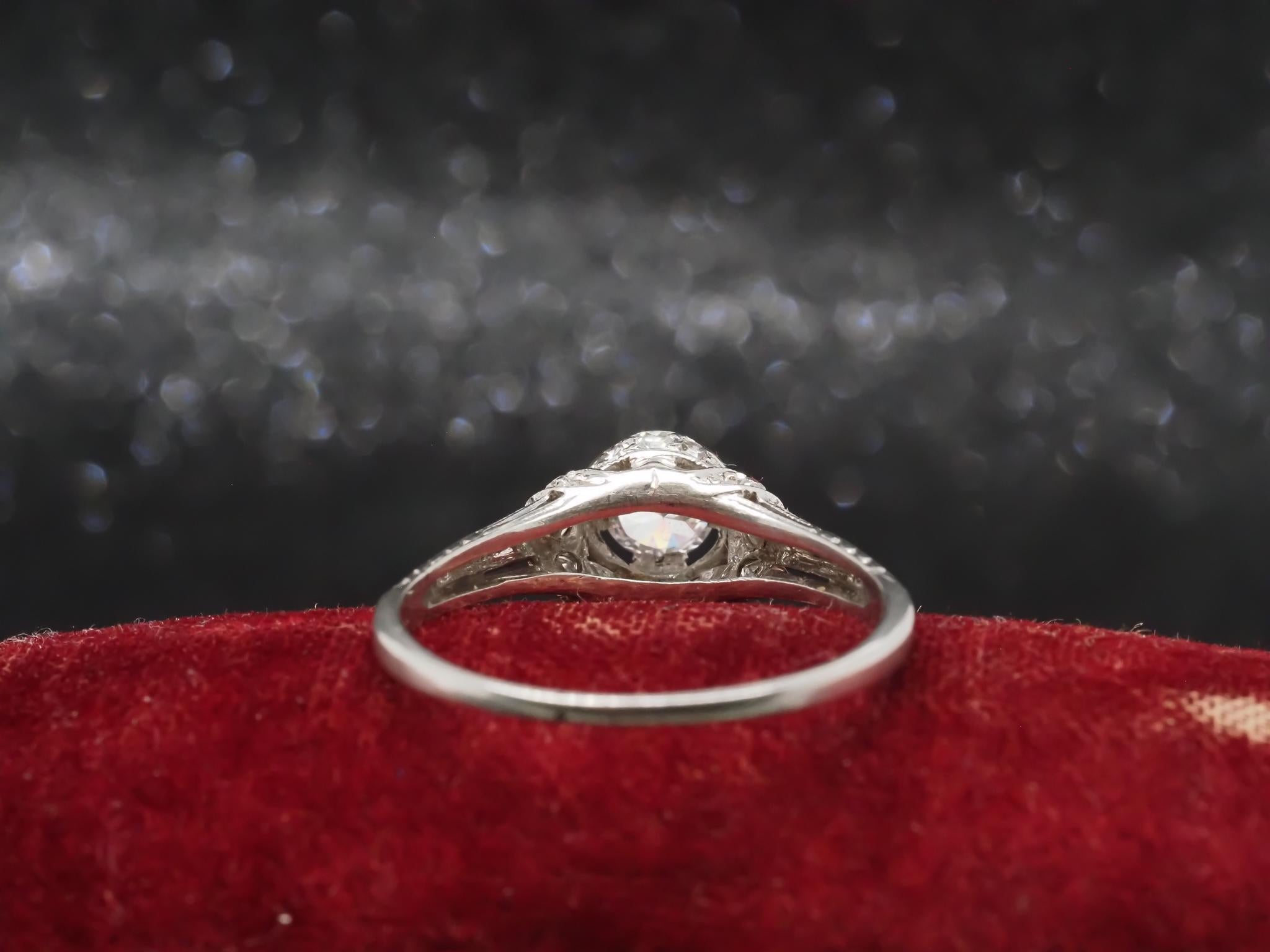 Anillo de compromiso de diamantes europeos antiguos en platino Art Déco - VHK#313a en venta 2