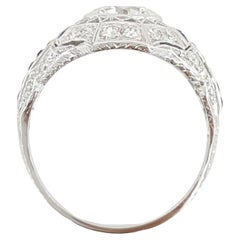 Anello Art Deco in platino vecchio europeo con diamante rotondo taglio brillante e zaffiro