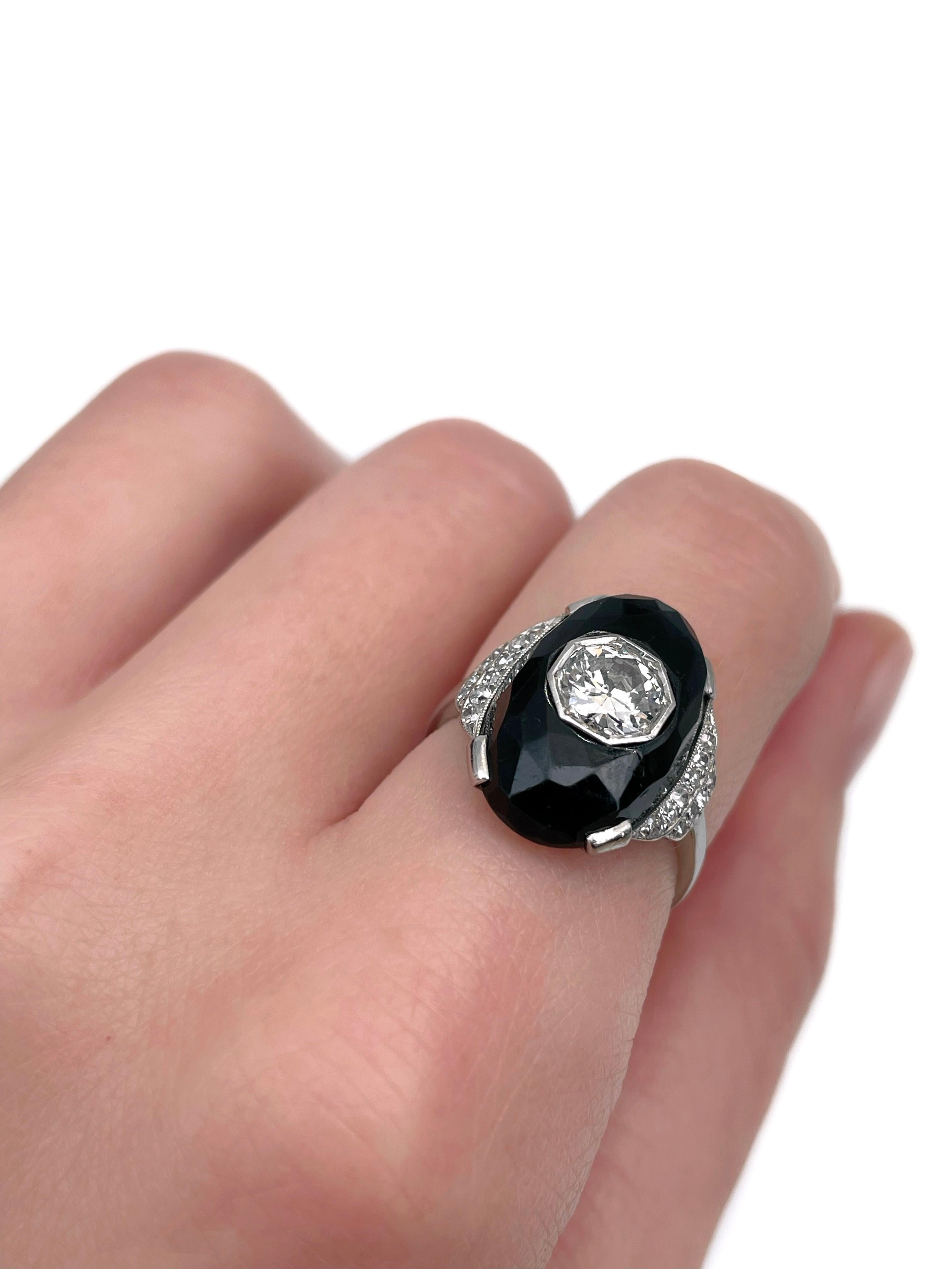 Mixed Cut Art Deco 900 Platinum 0.84 Carat Diamond Onyx Oval Cocktail Ring For Sale