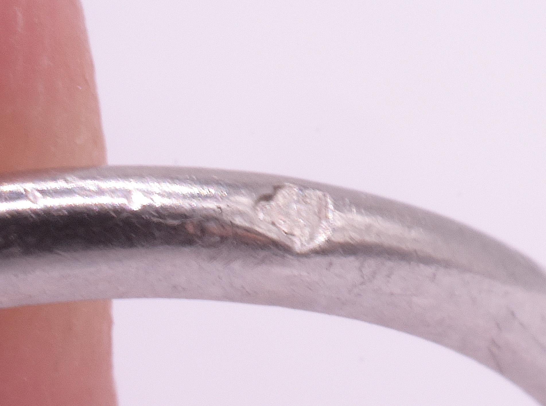 Anello Art Deco in platino con diamante ovale a grappolo e lavorazione aperta sulla corona in vendita 10