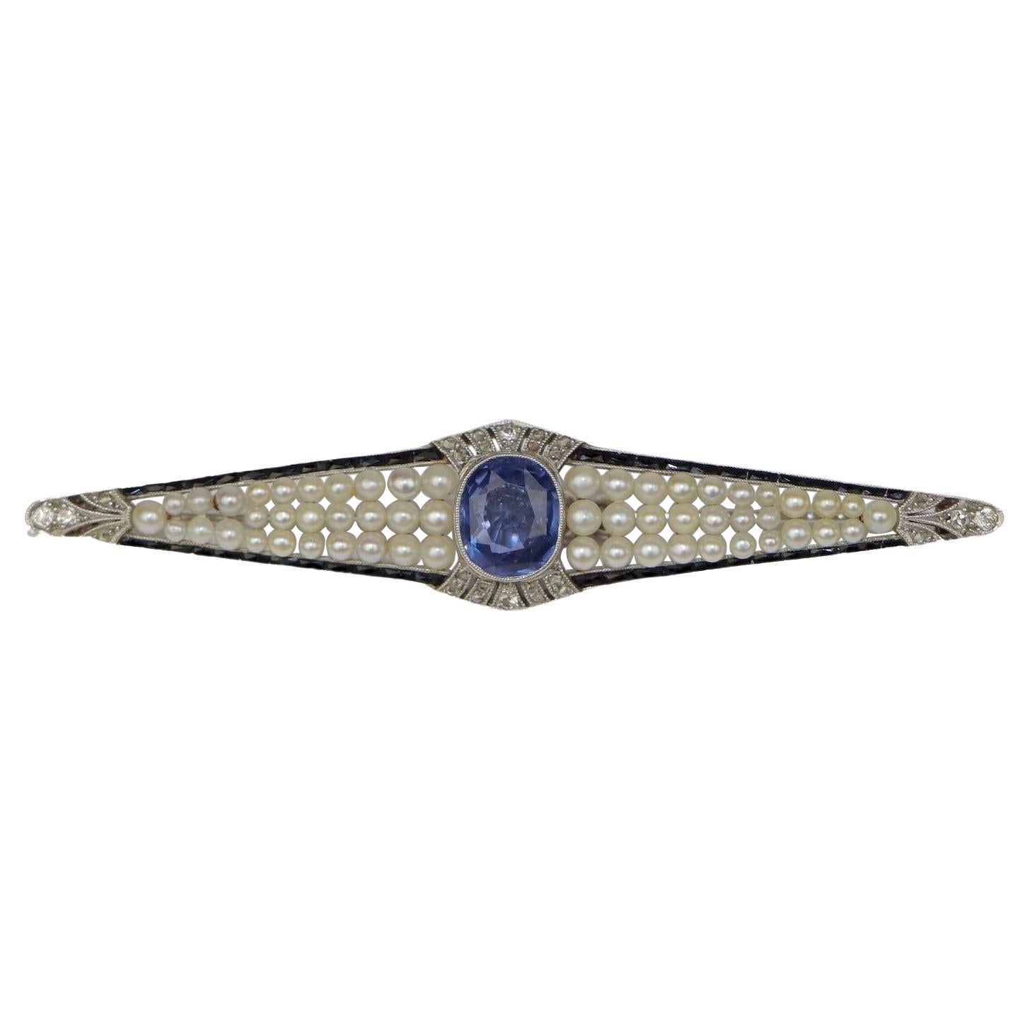 Spilla Art Deco in platino con perle e zaffiri non riscaldati di Ceylon, certificata AGL