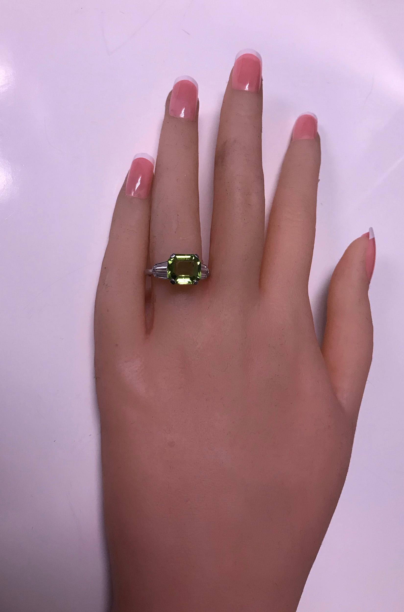 Women's or Men's Art Deco Platinum Peridot Diamond Ring, circa 1920